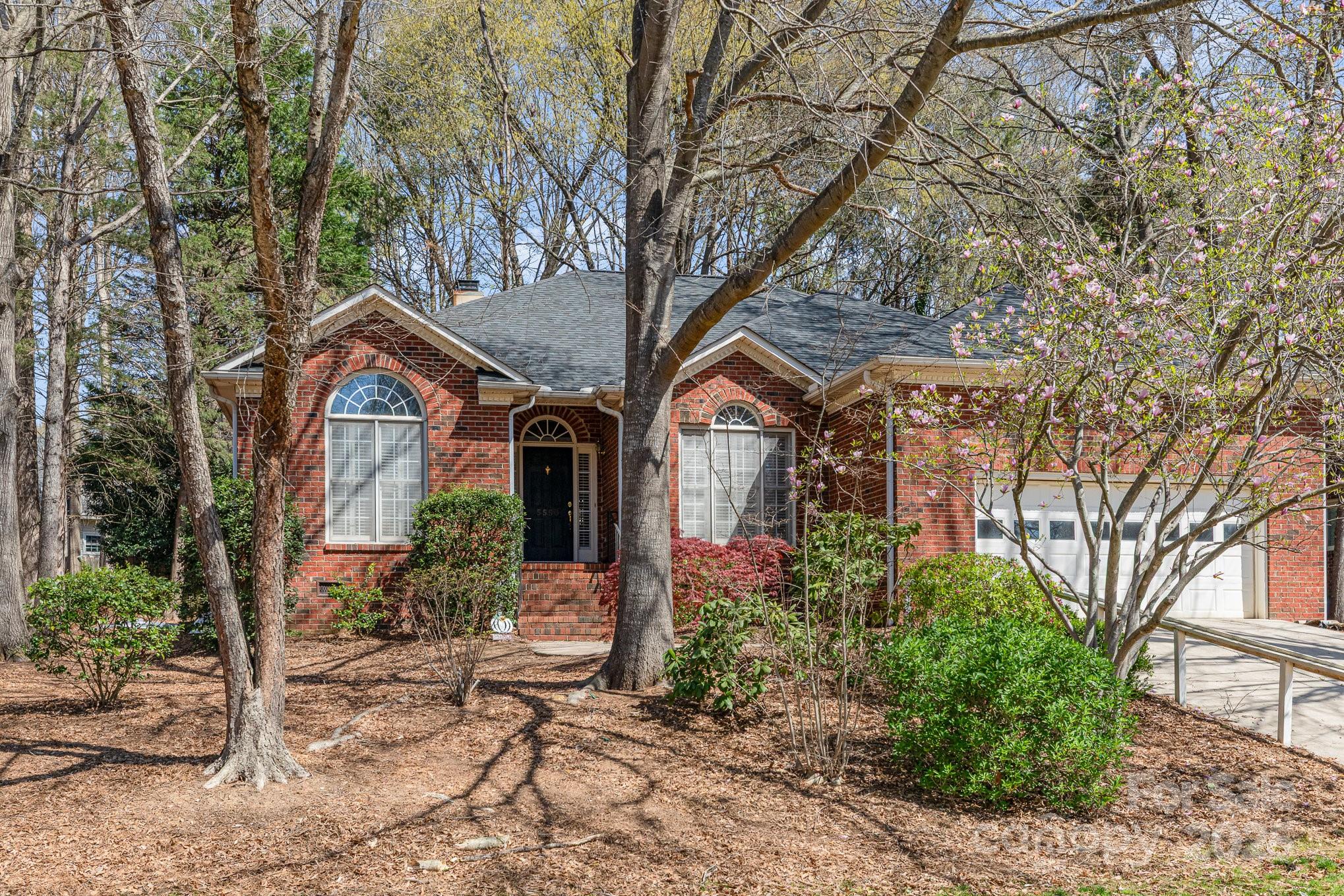 5550 Monticello Drive Property Photo 1