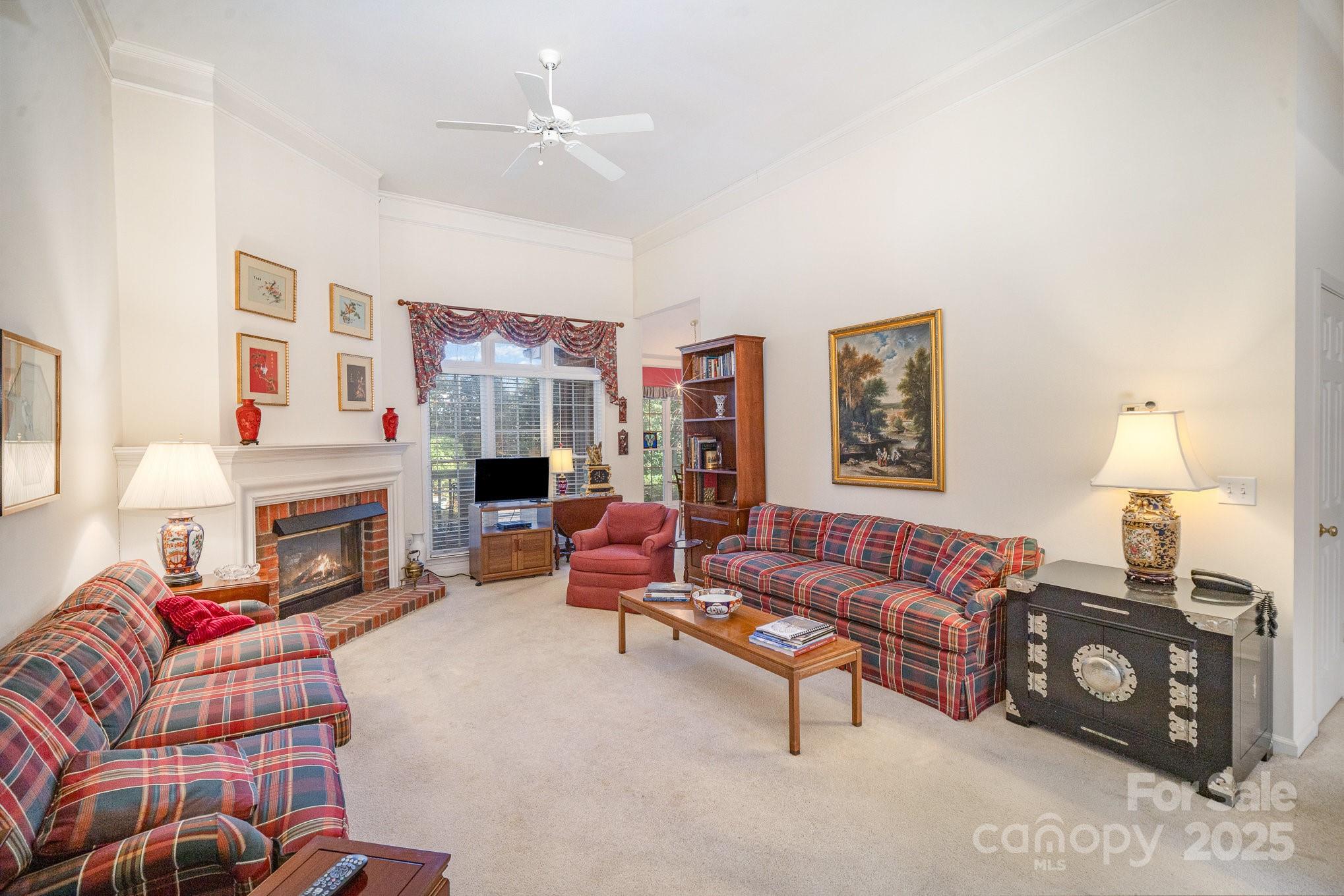 5550 Monticello Drive Property Photo 7