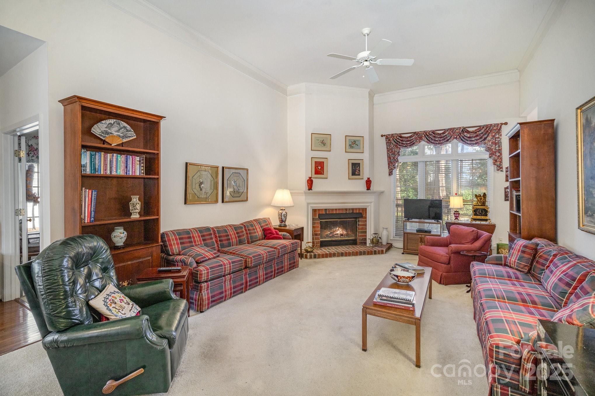5550 Monticello Drive Property Photo 8