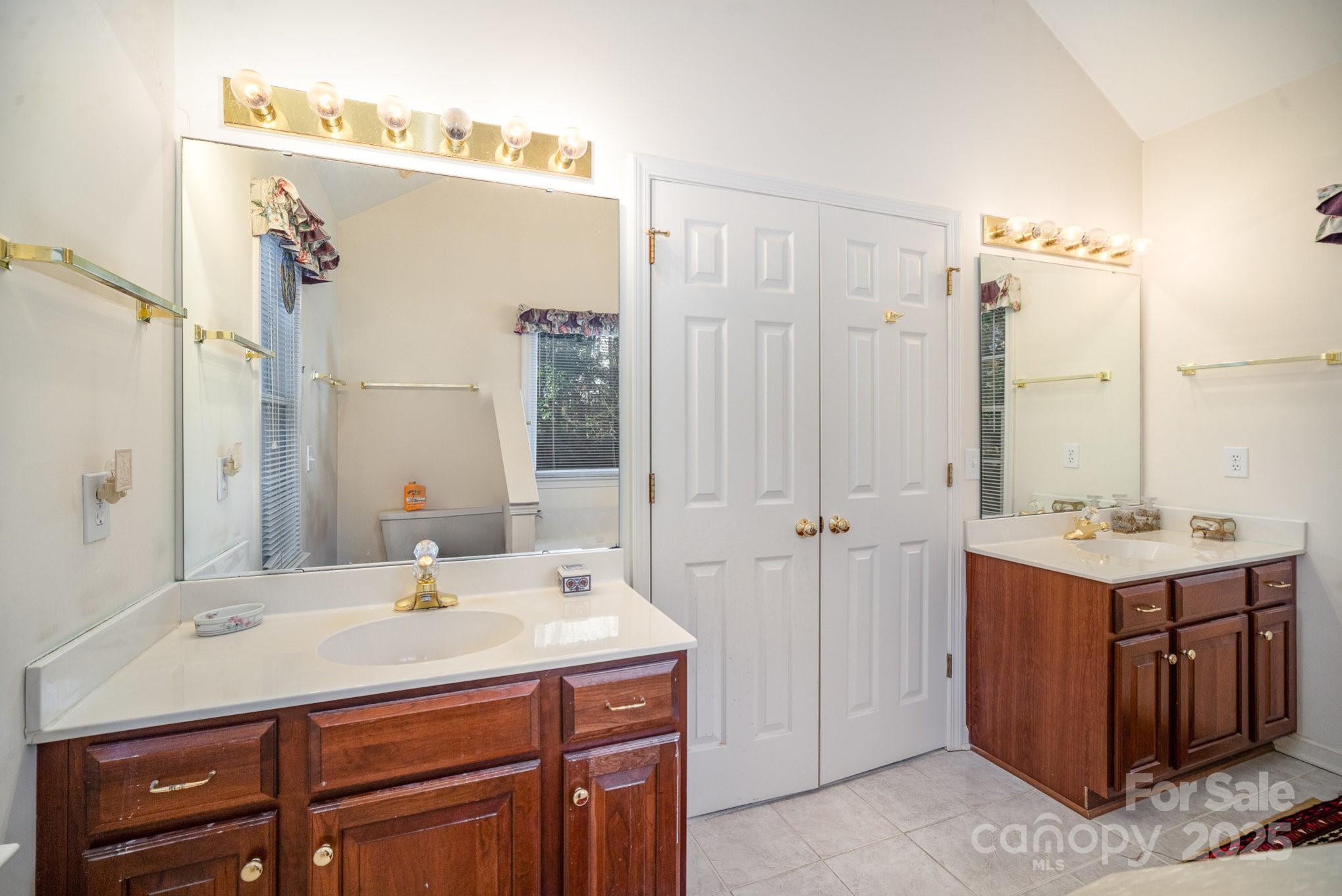 5550 Monticello Drive Property Photo 21