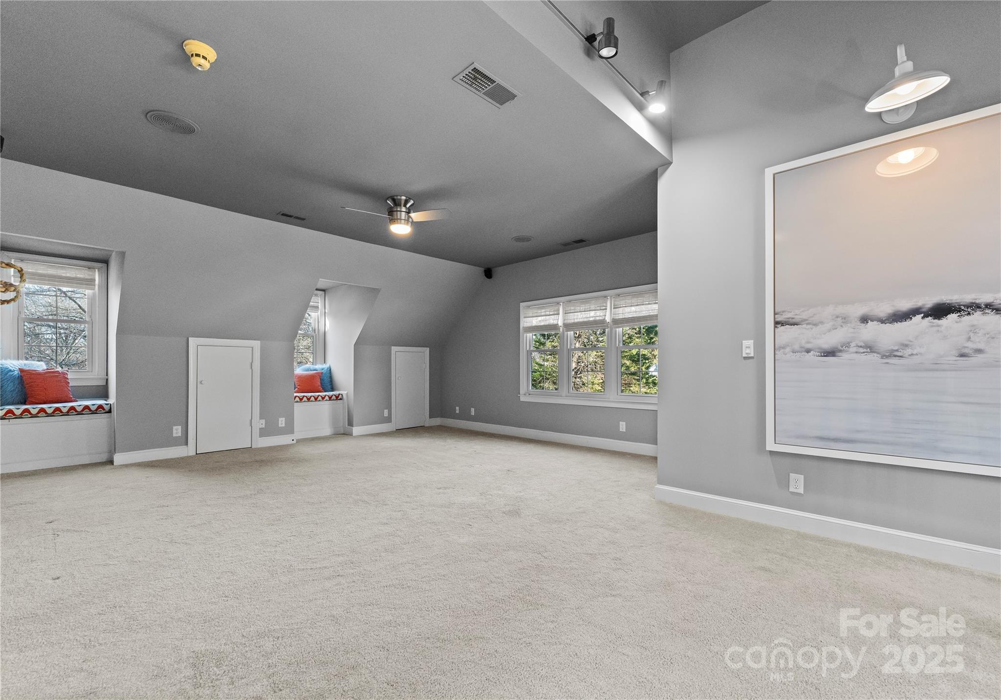 5401 Sunningdale Drive Property Photo 24