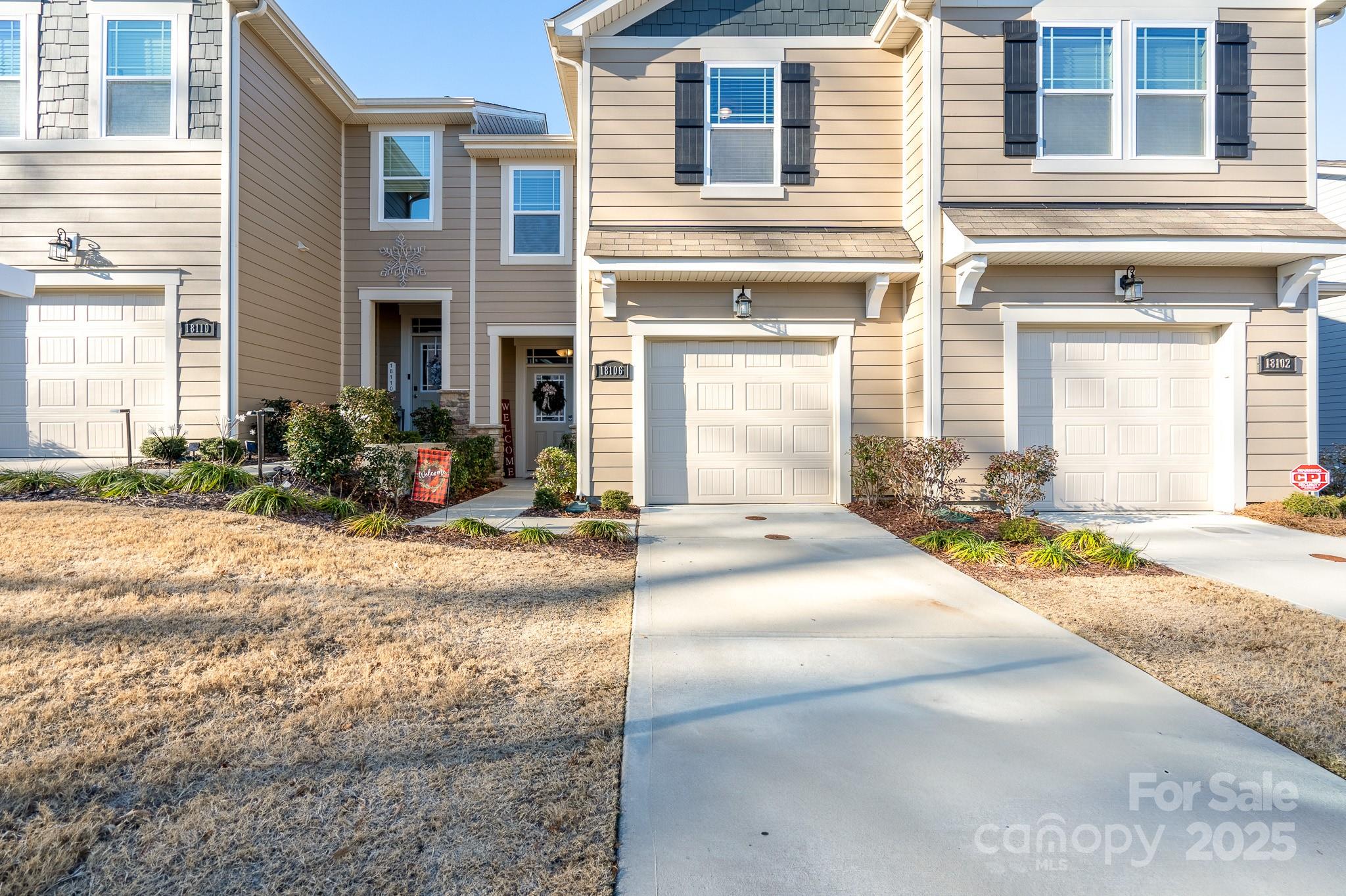 18106 Pear Hawthorne Drive Property Photo 4