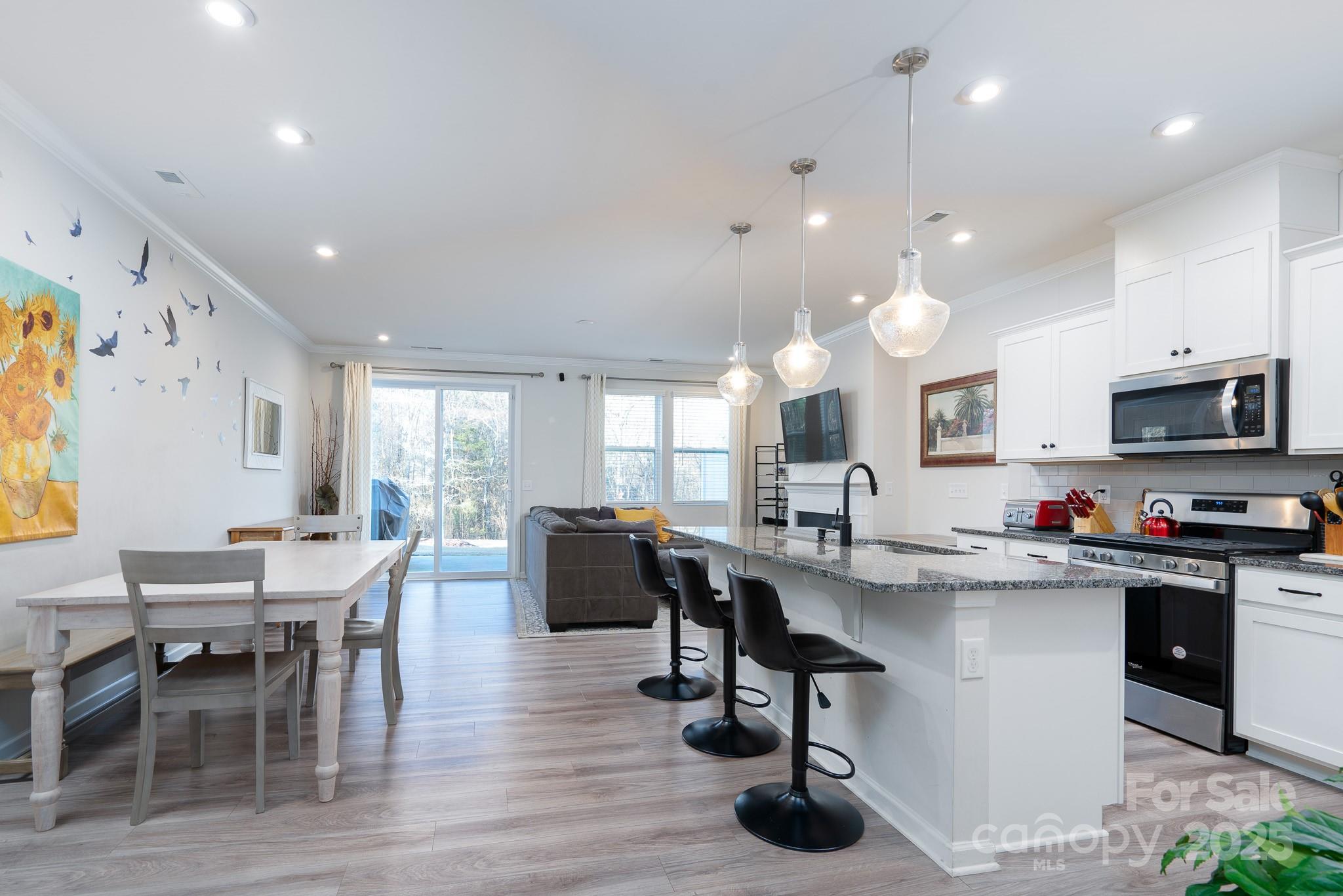 18106 Pear Hawthorne Drive Property Photo 8