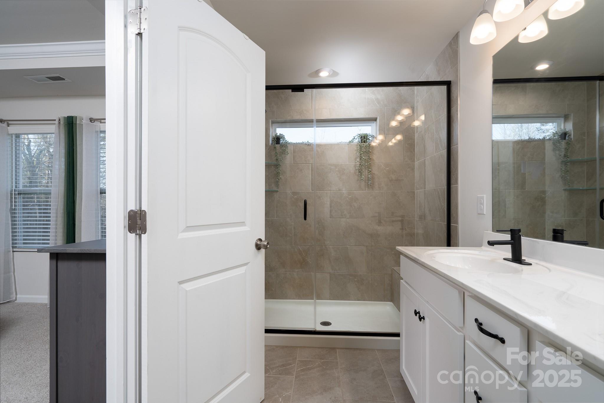 18106 Pear Hawthorne Drive Property Photo 16