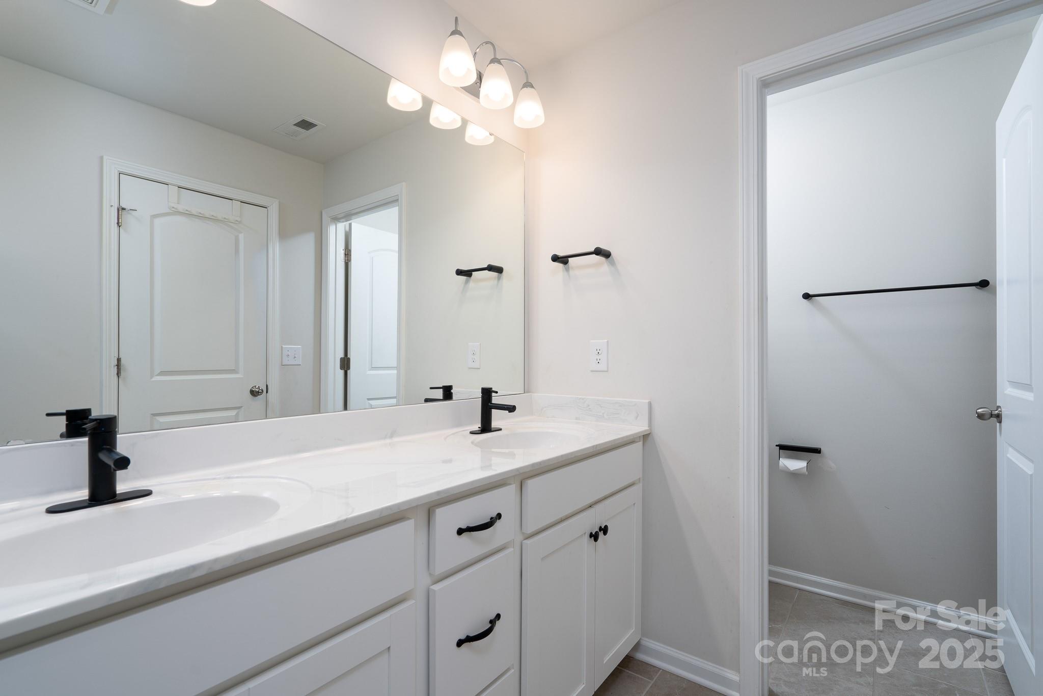 18106 Pear Hawthorne Drive Property Photo 17