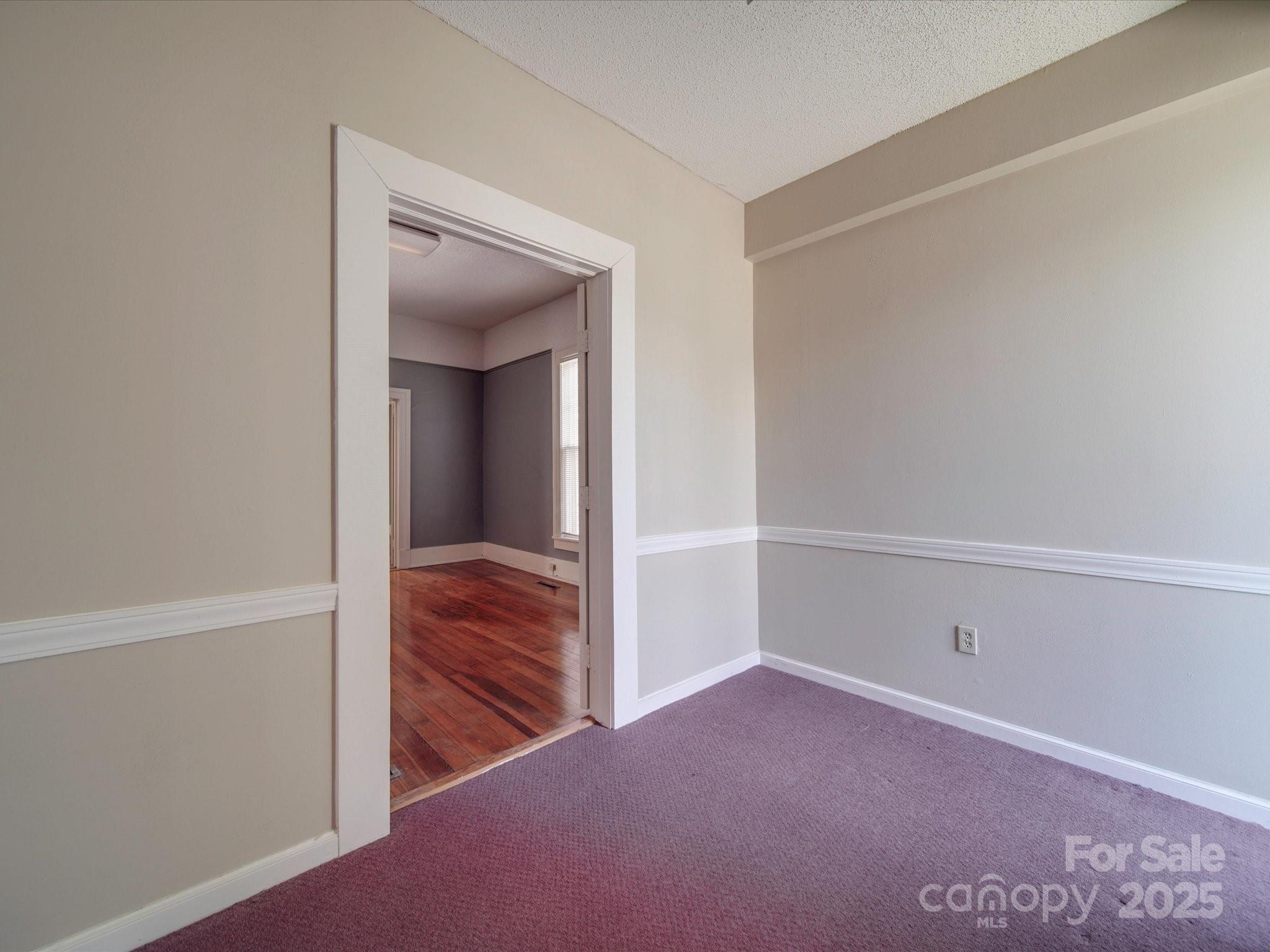 233 Davie Avenue Property Photo 3