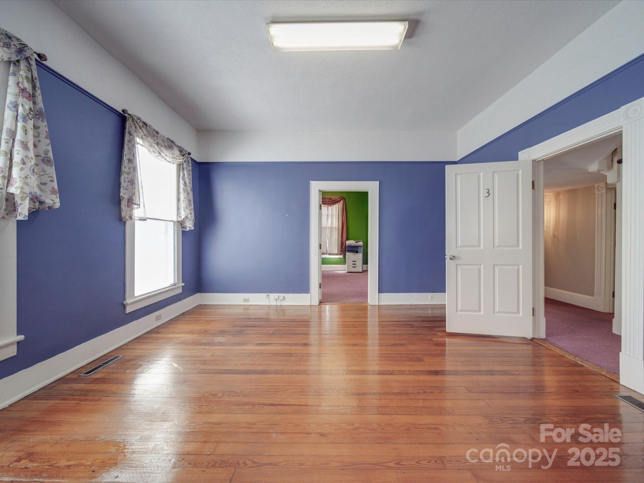 233 Davie Avenue Property Photo 13
