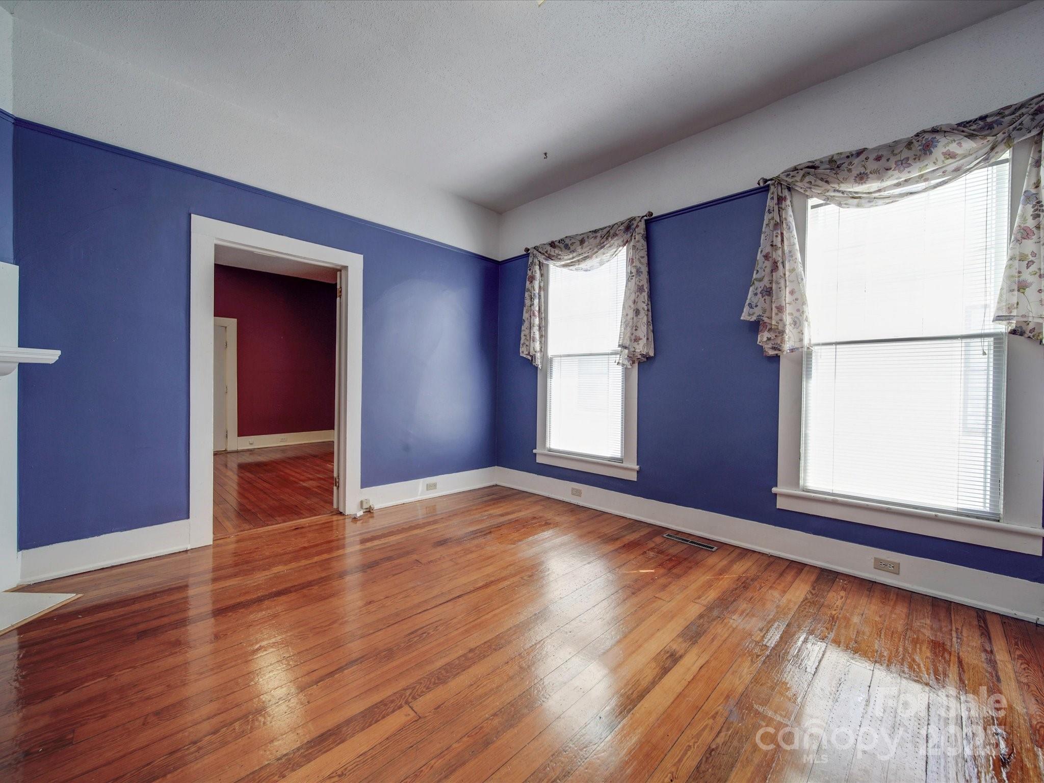 233 Davie Avenue Property Photo 16