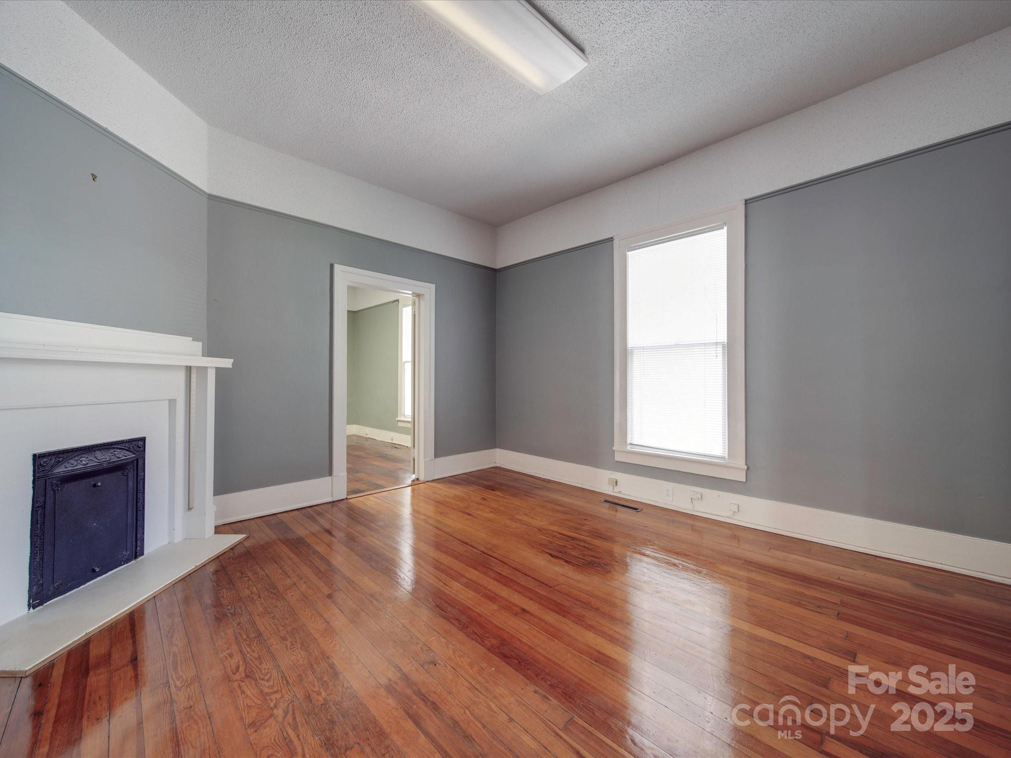 233 Davie Avenue Property Photo 24