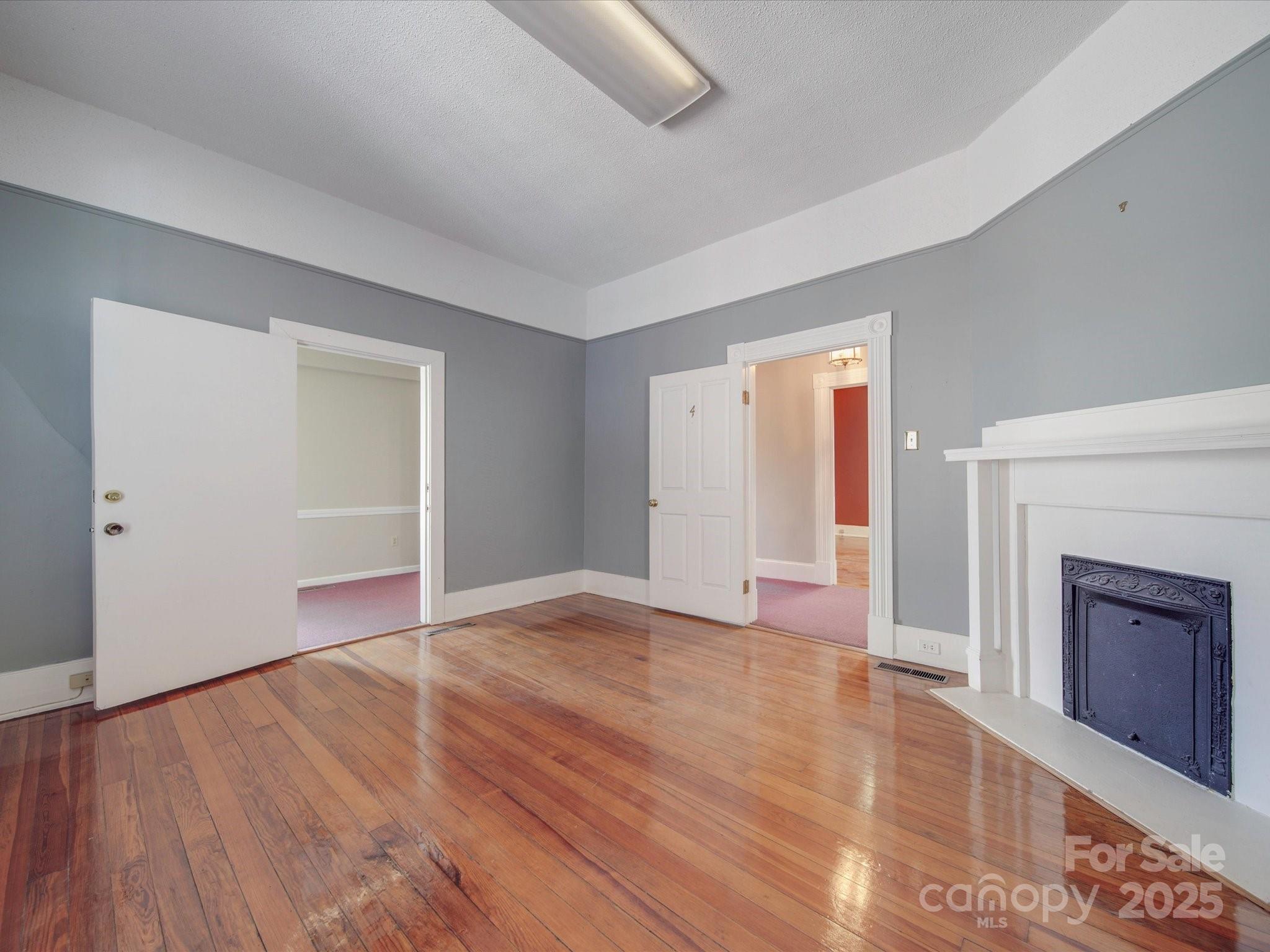 233 Davie Avenue Property Photo 27
