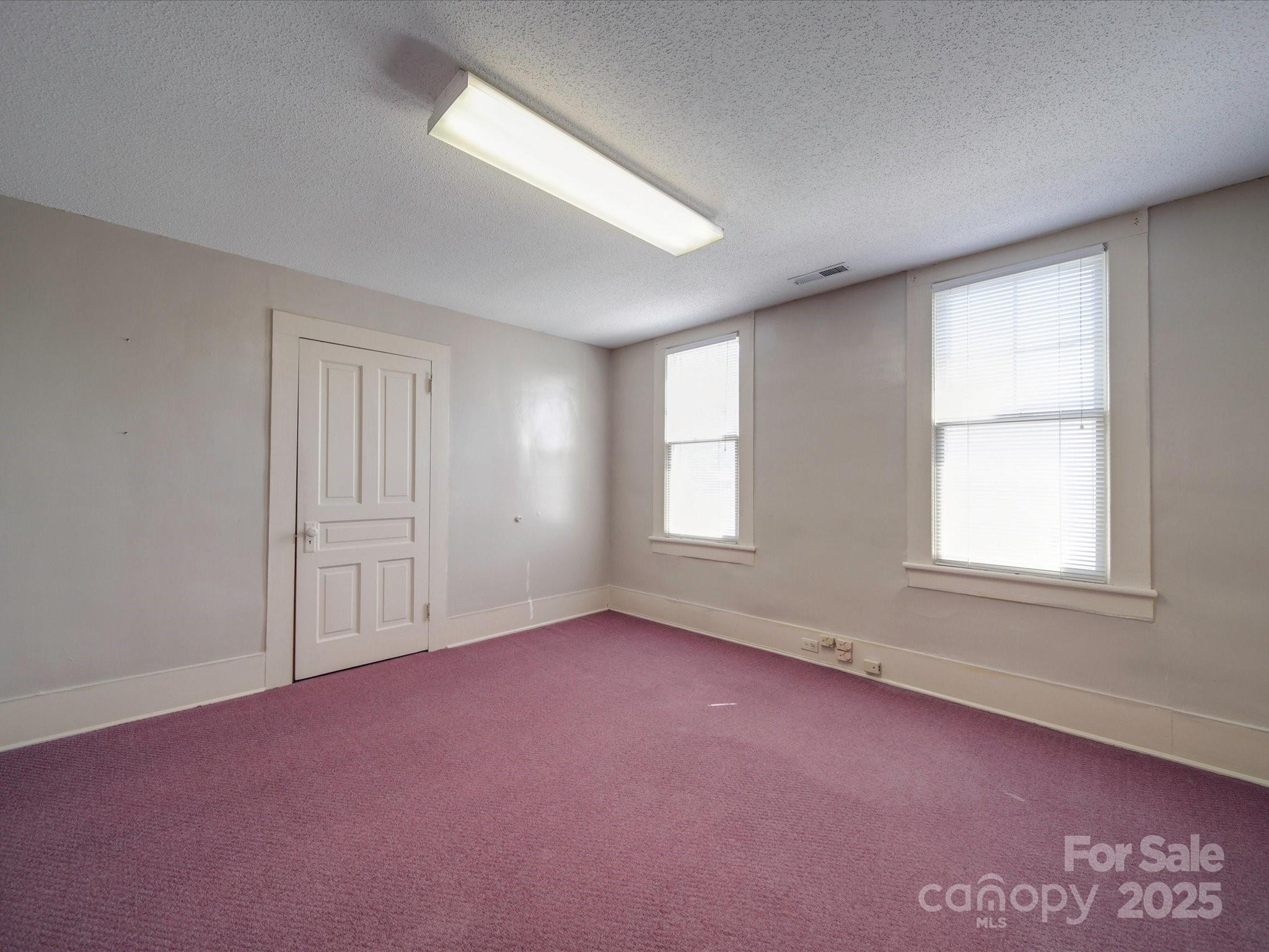 233 Davie Avenue Property Photo 44