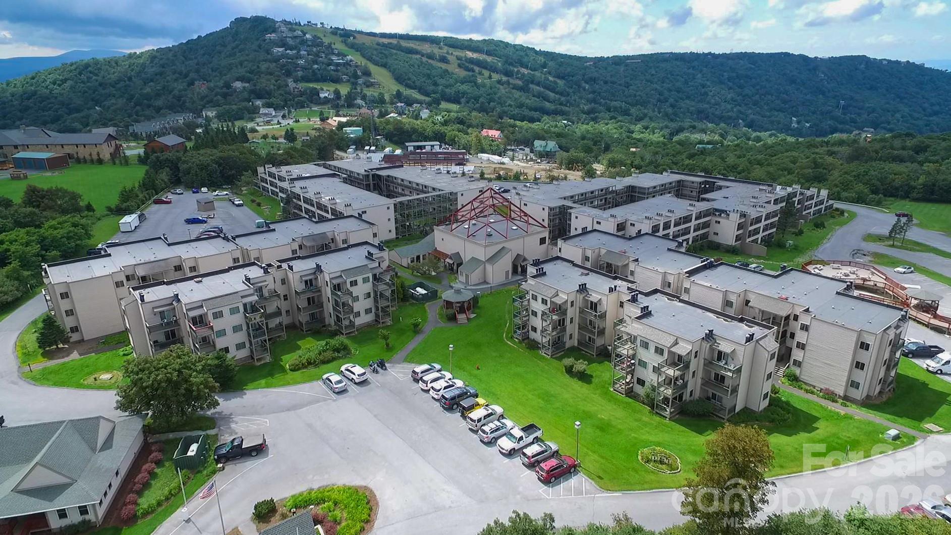 301 Pinnacle Inn Road 4313 Property Photo 1