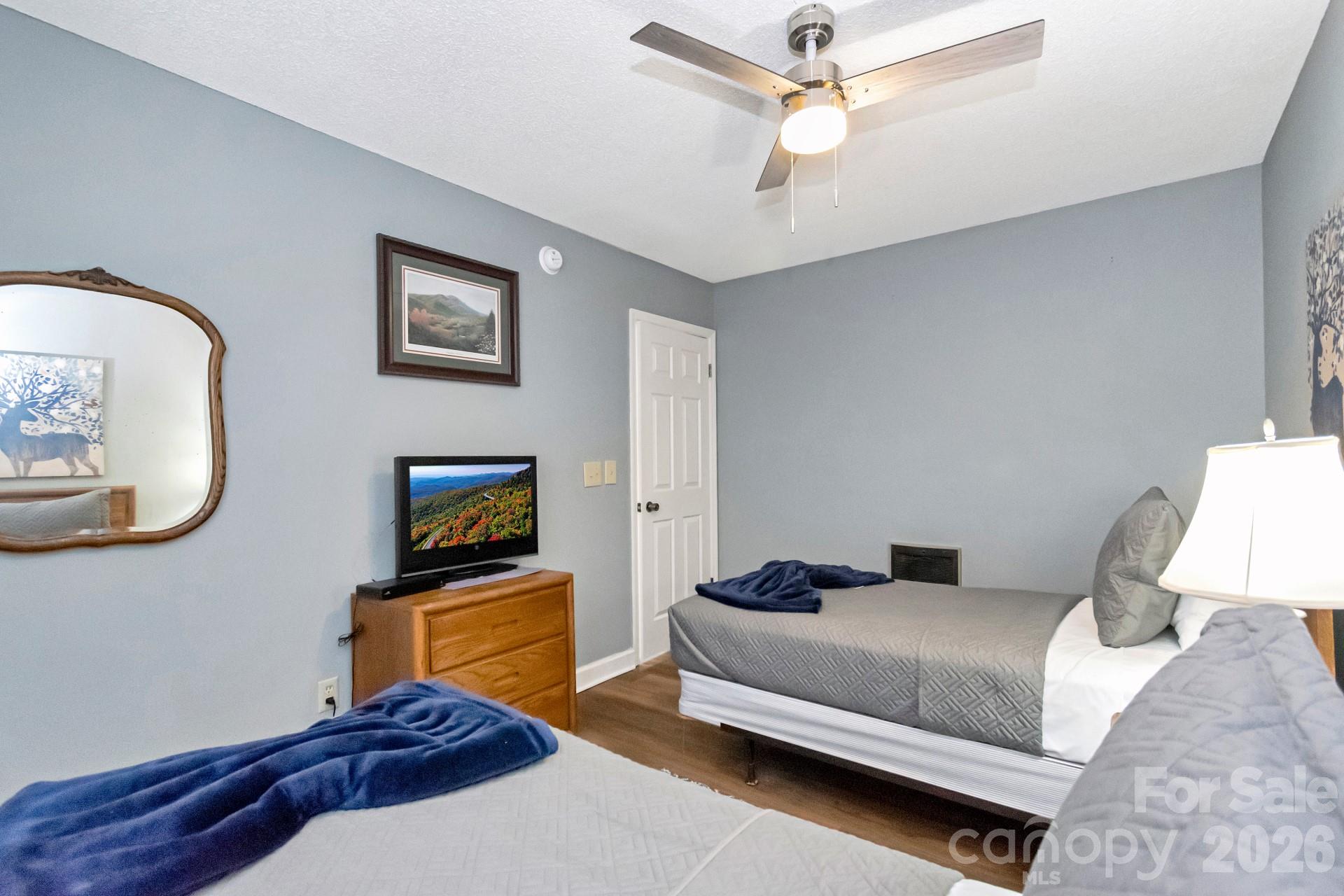 301 Pinnacle Inn Road 4313 Property Photo 11