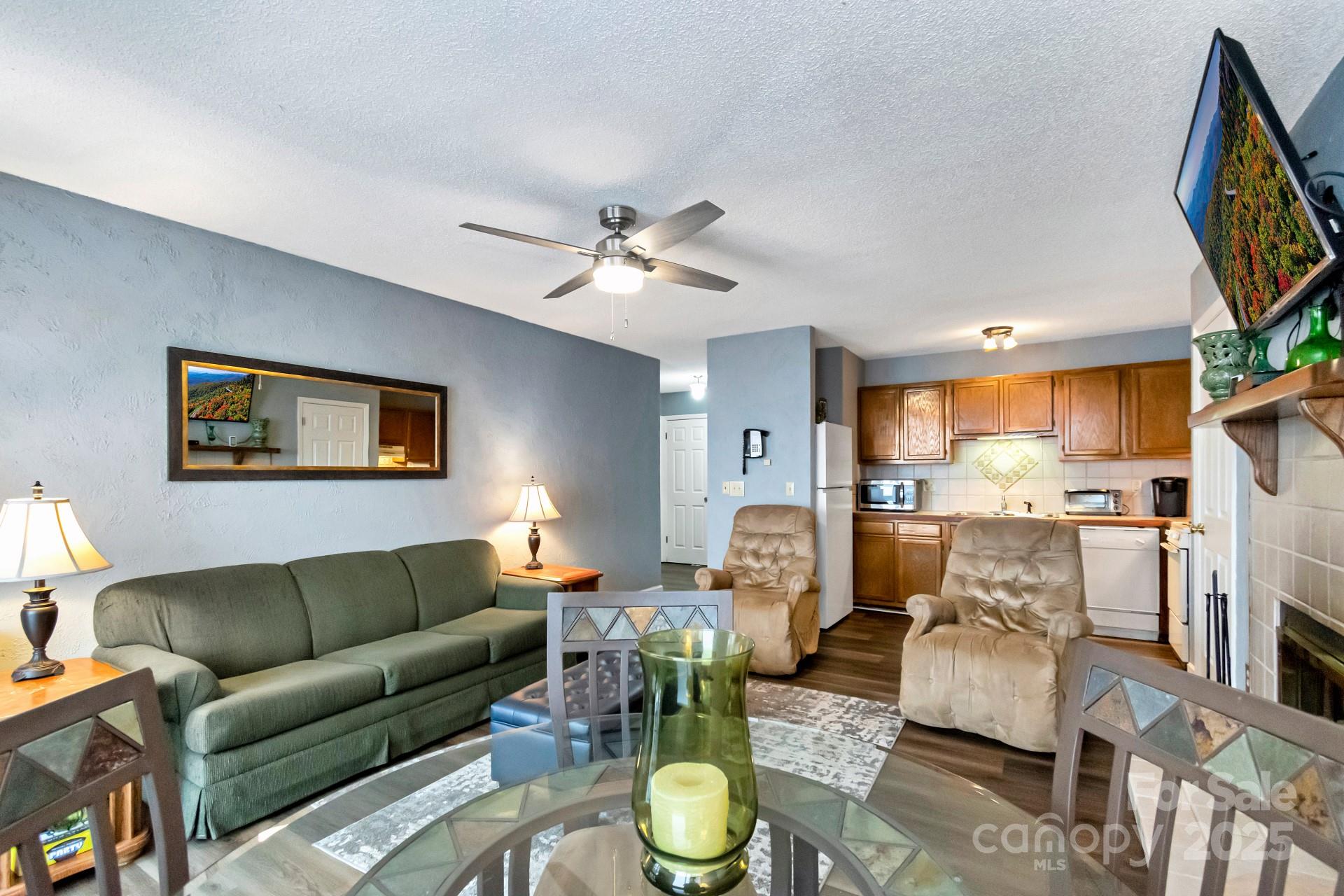 301 Pinnacle Inn Road 4313 Property Photo 28