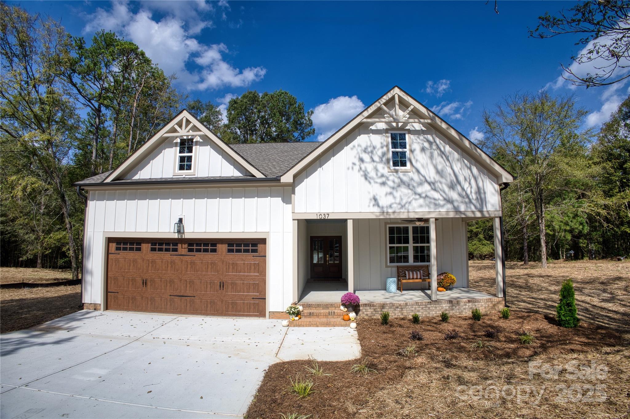 1037 Oakmont Drive Property Photo