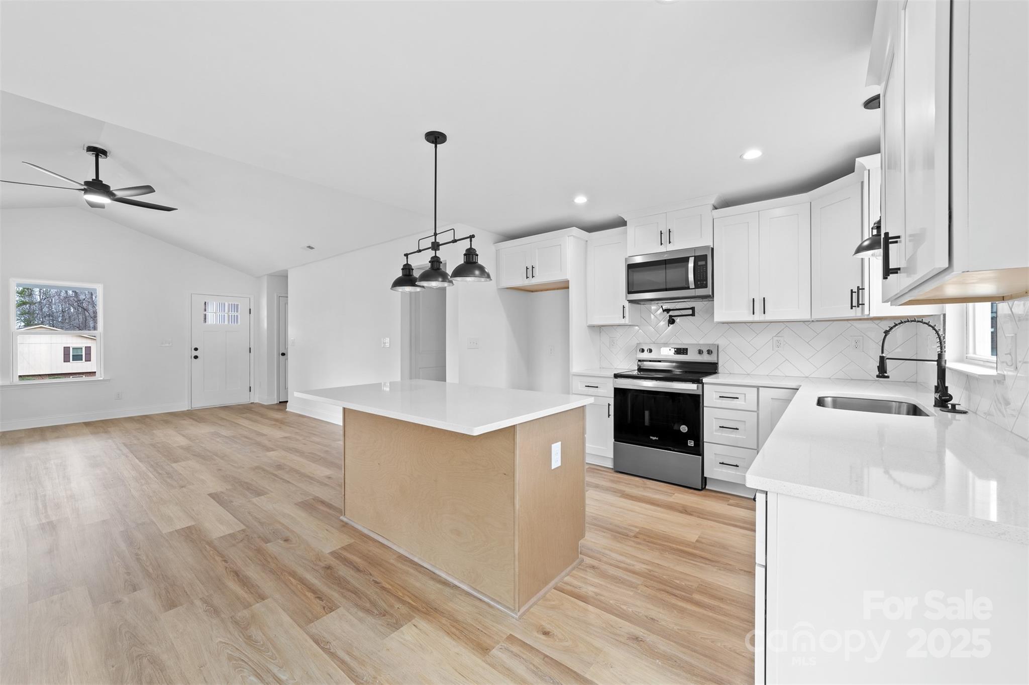 2150 Real Estate Listings Main Image
