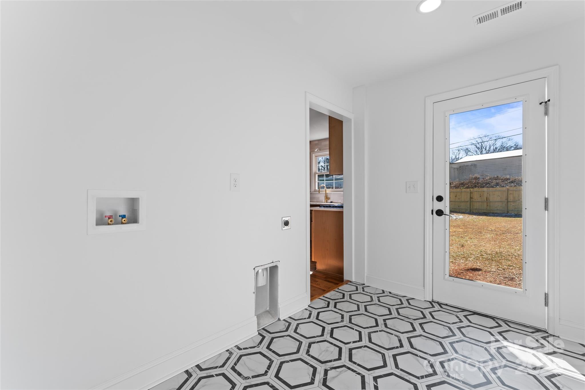 5113 Grice Court Property Photo 18