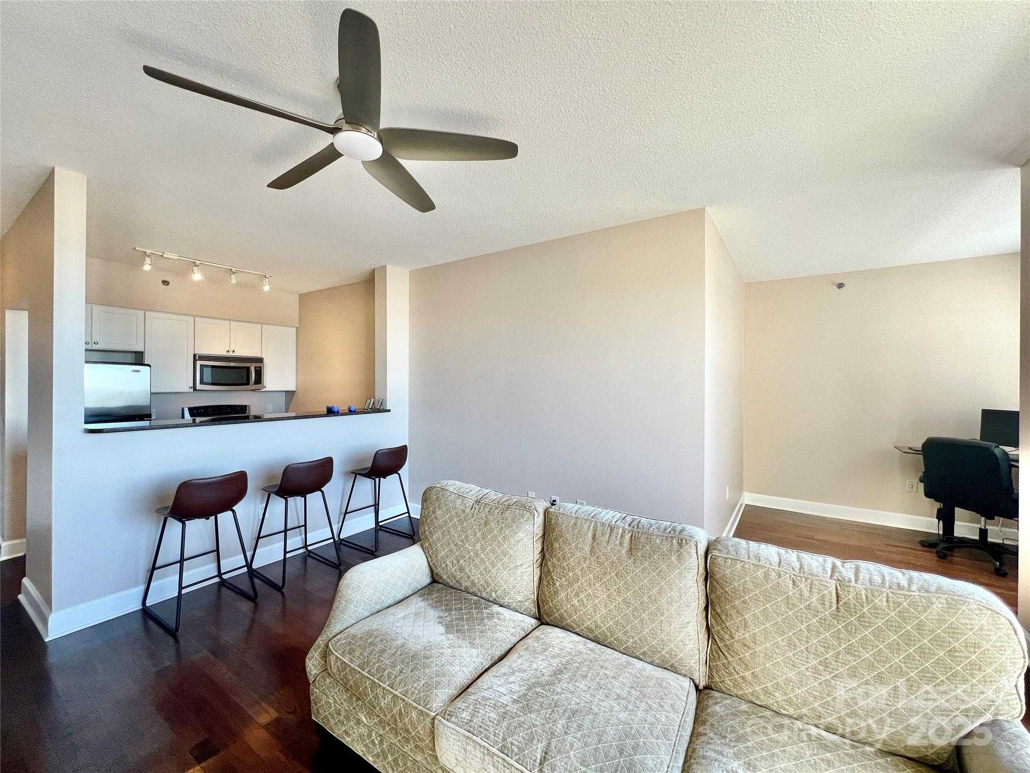 1315 East Boulevard 714 Property Photo 15