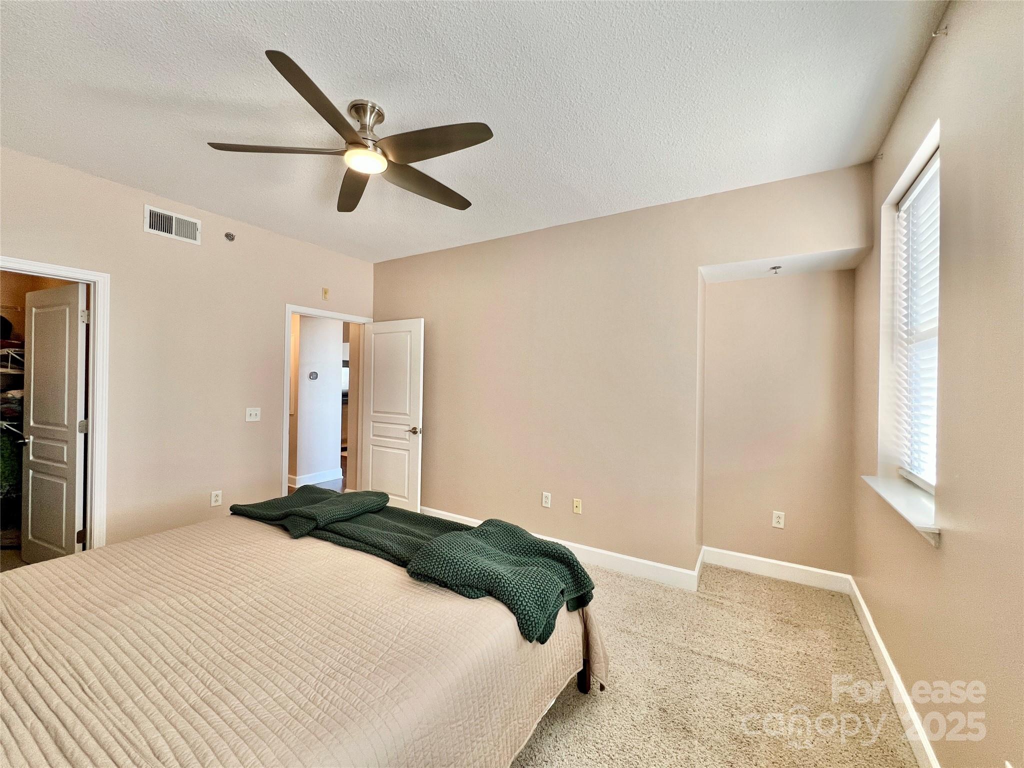 1315 East Boulevard 714 Property Photo 21