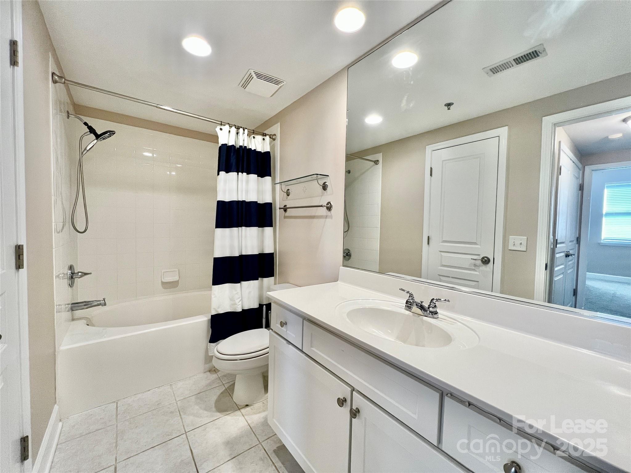 1315 East Boulevard 714 Property Photo 22