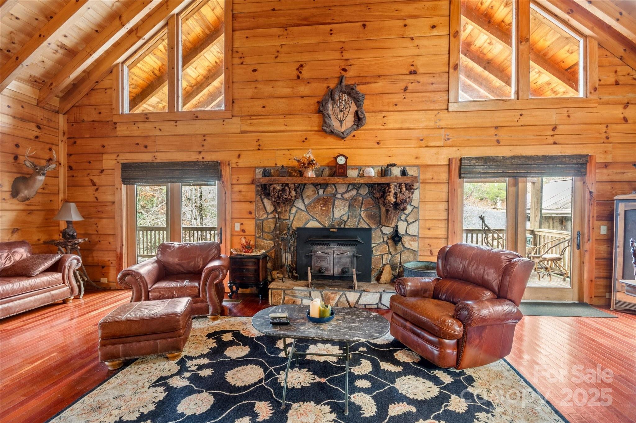 1694 Humpback Mountain Road Property Photo