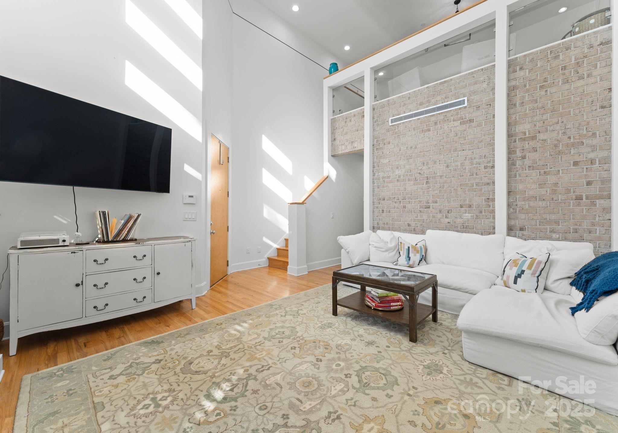 420 Queens Road 6 Property Photo 6