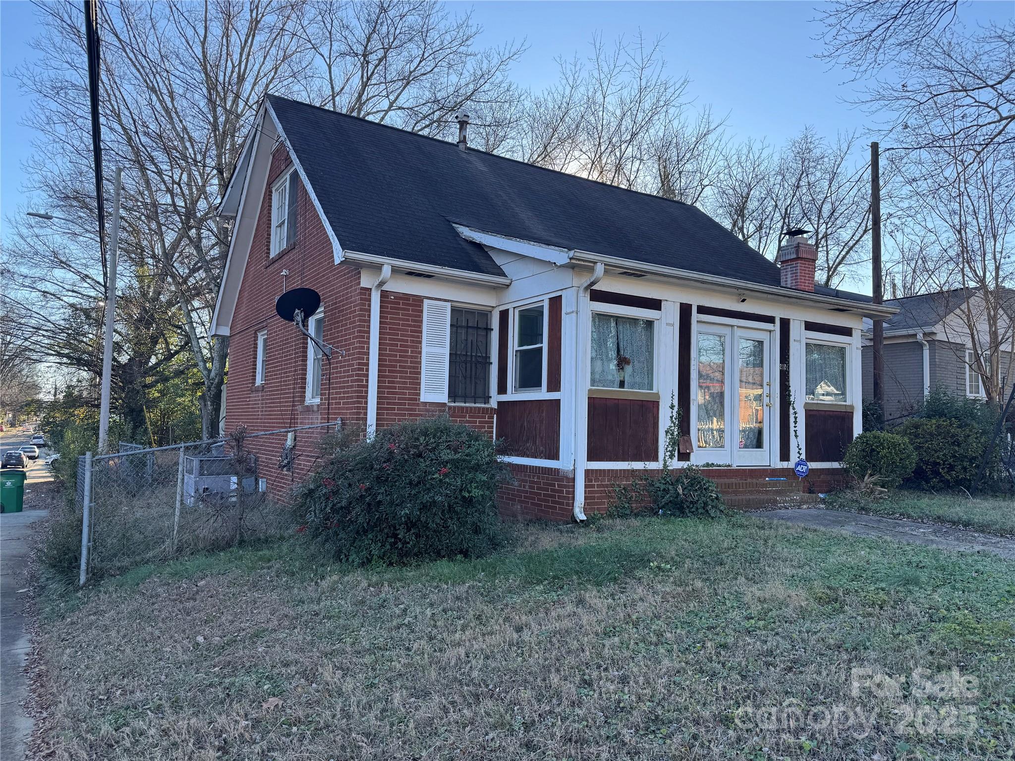 2101 Russell Avenue Property Photo
