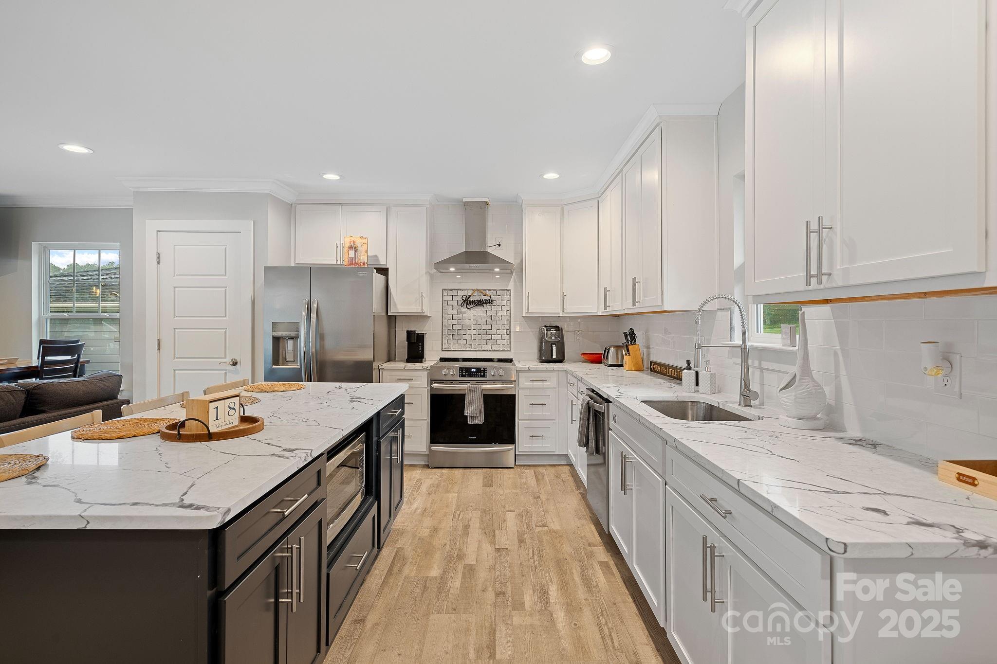 7930 Blackwood Road Property Photo 2