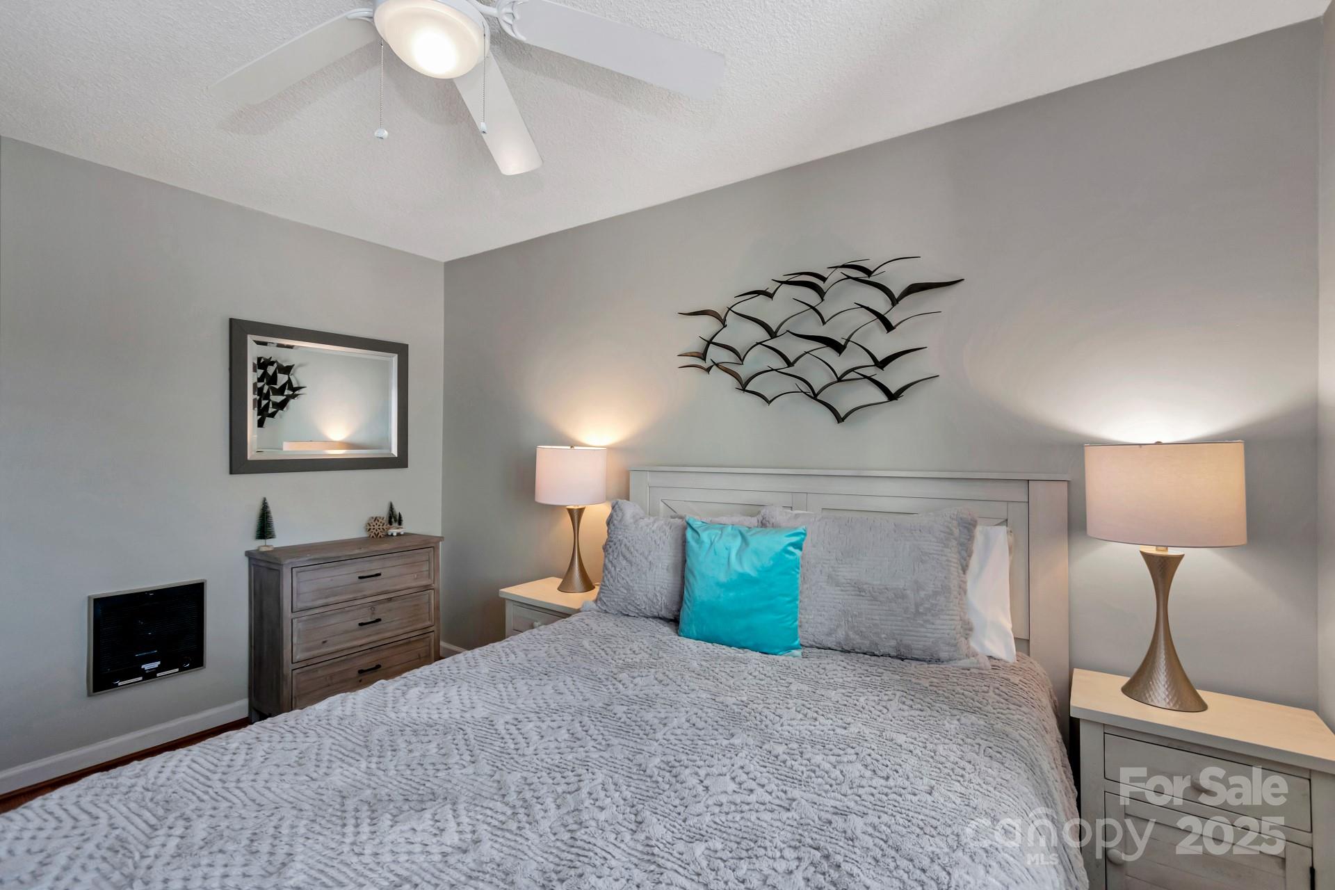 301 Pinnacle Inn Road 1215 Property Photo 25