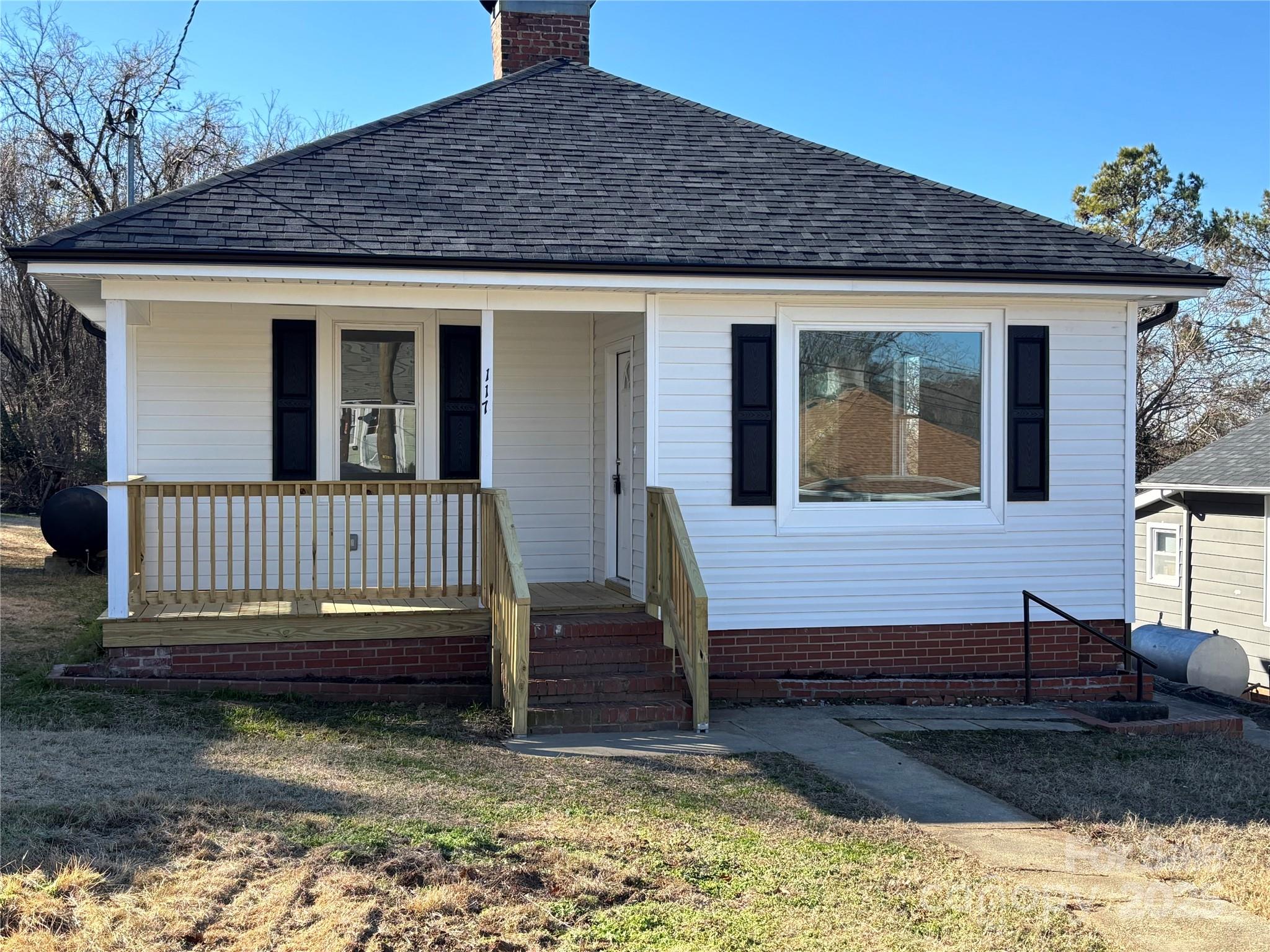 117 Falls Road Property Photo