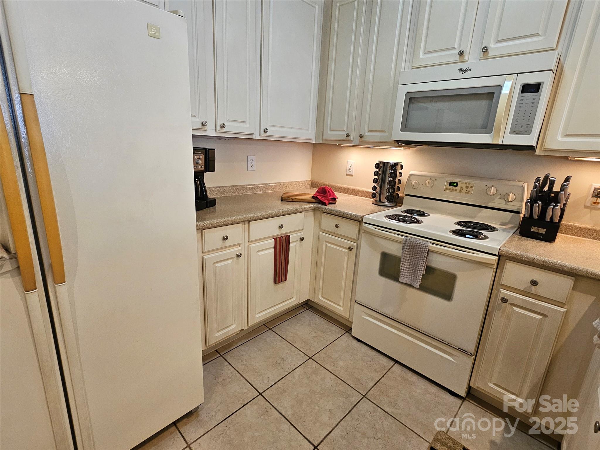 110 Henrys Glen Drive Property Photo 14