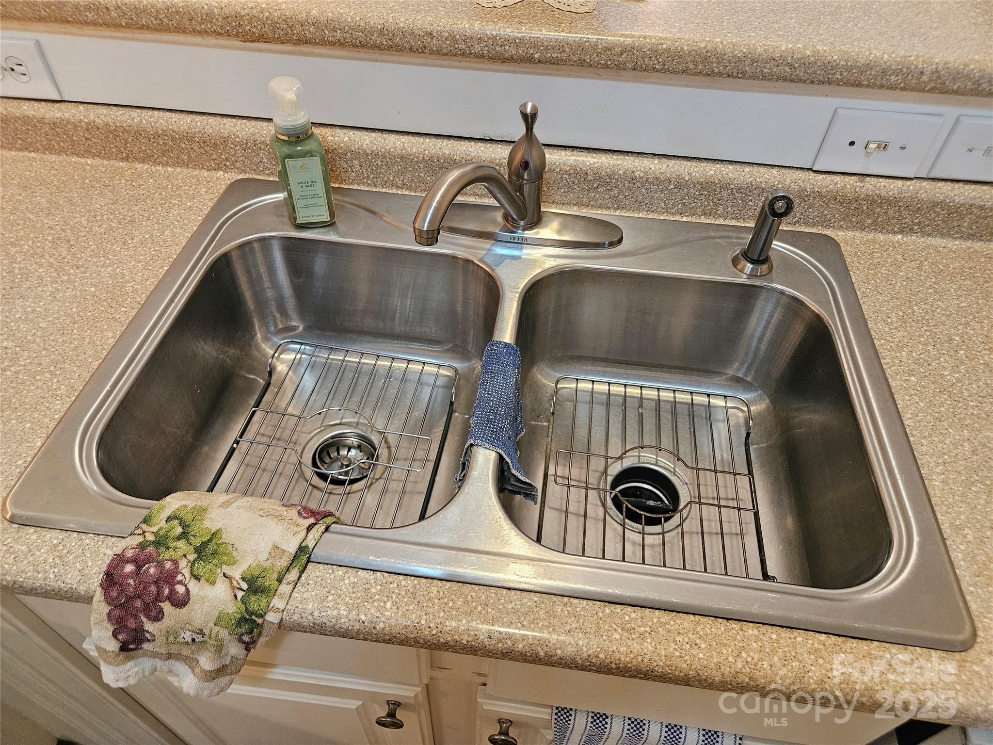 110 Henrys Glen Drive Property Photo 16