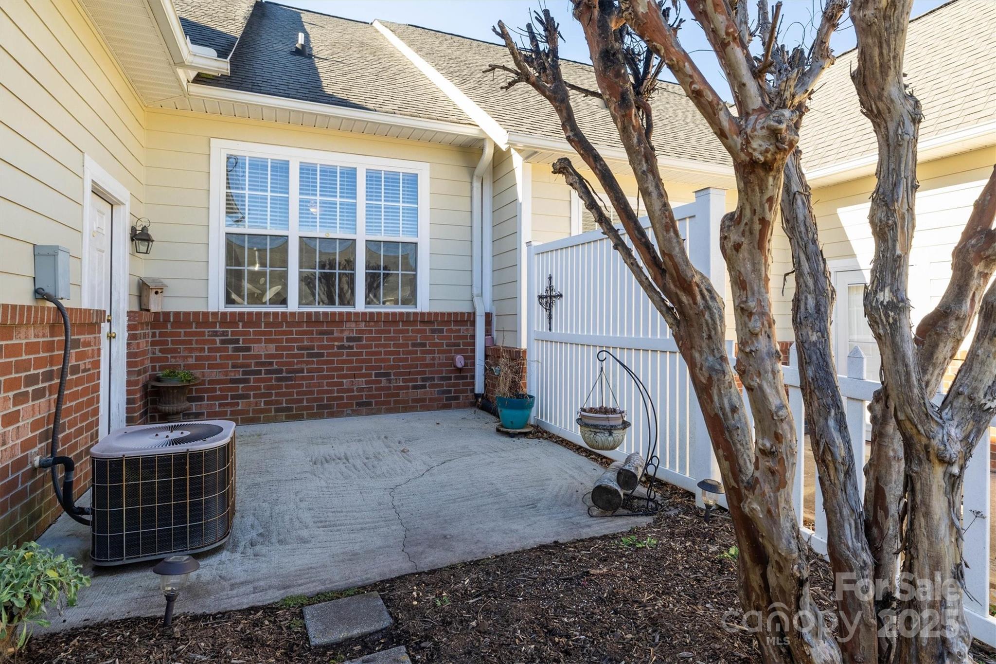 110 Henrys Glen Drive Property Photo 30