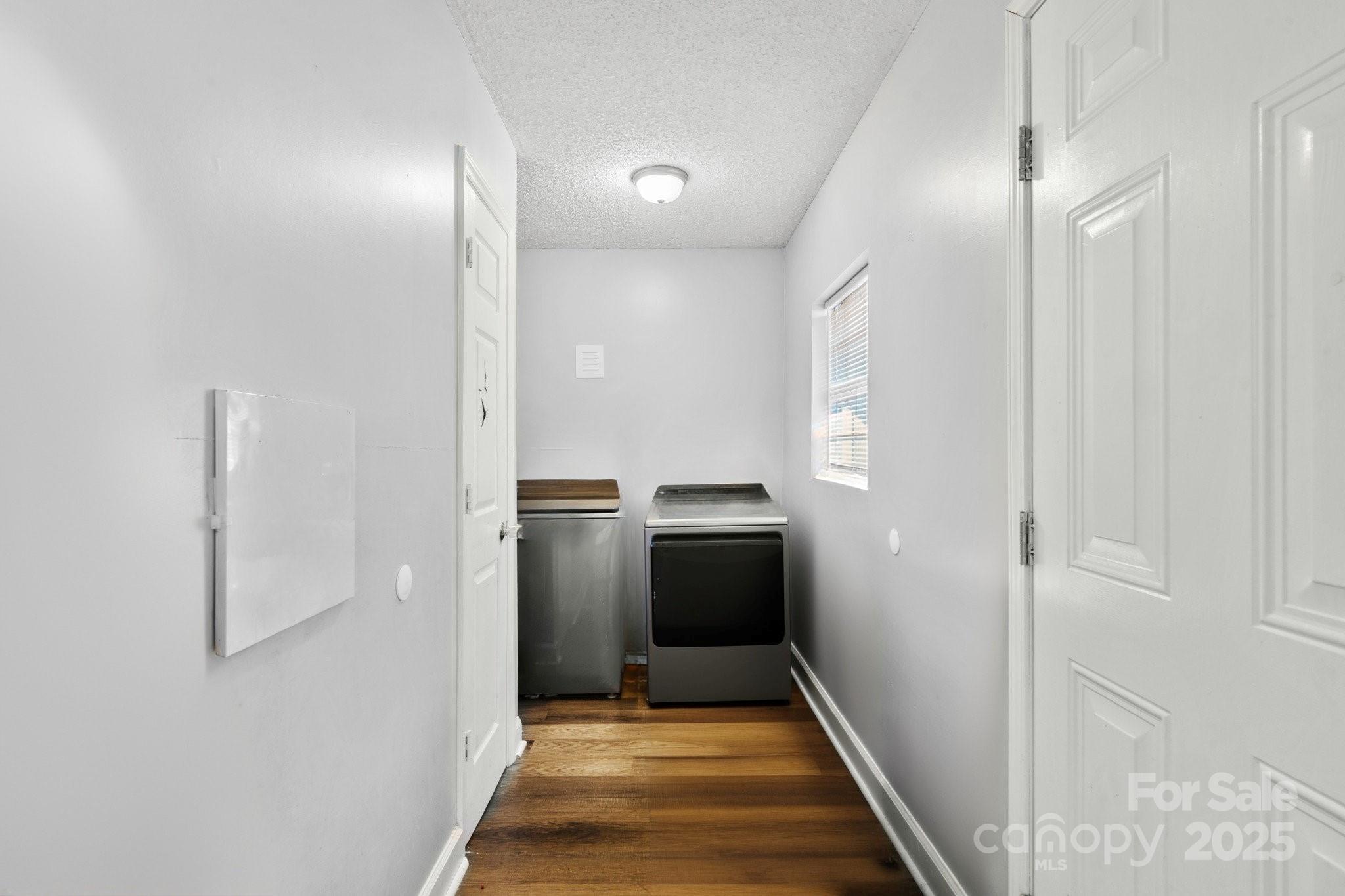 1028 White Lane Property Photo 26