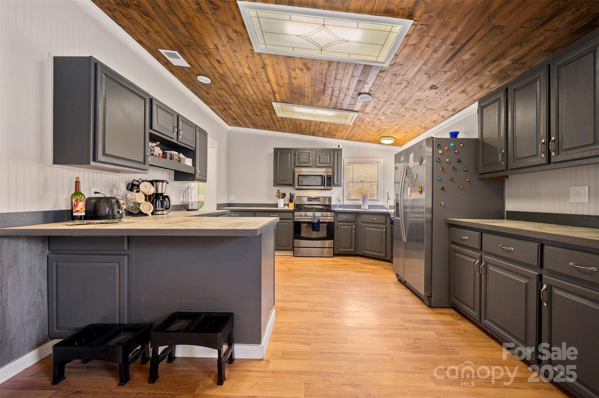 121 Julian Way Property Photo 9