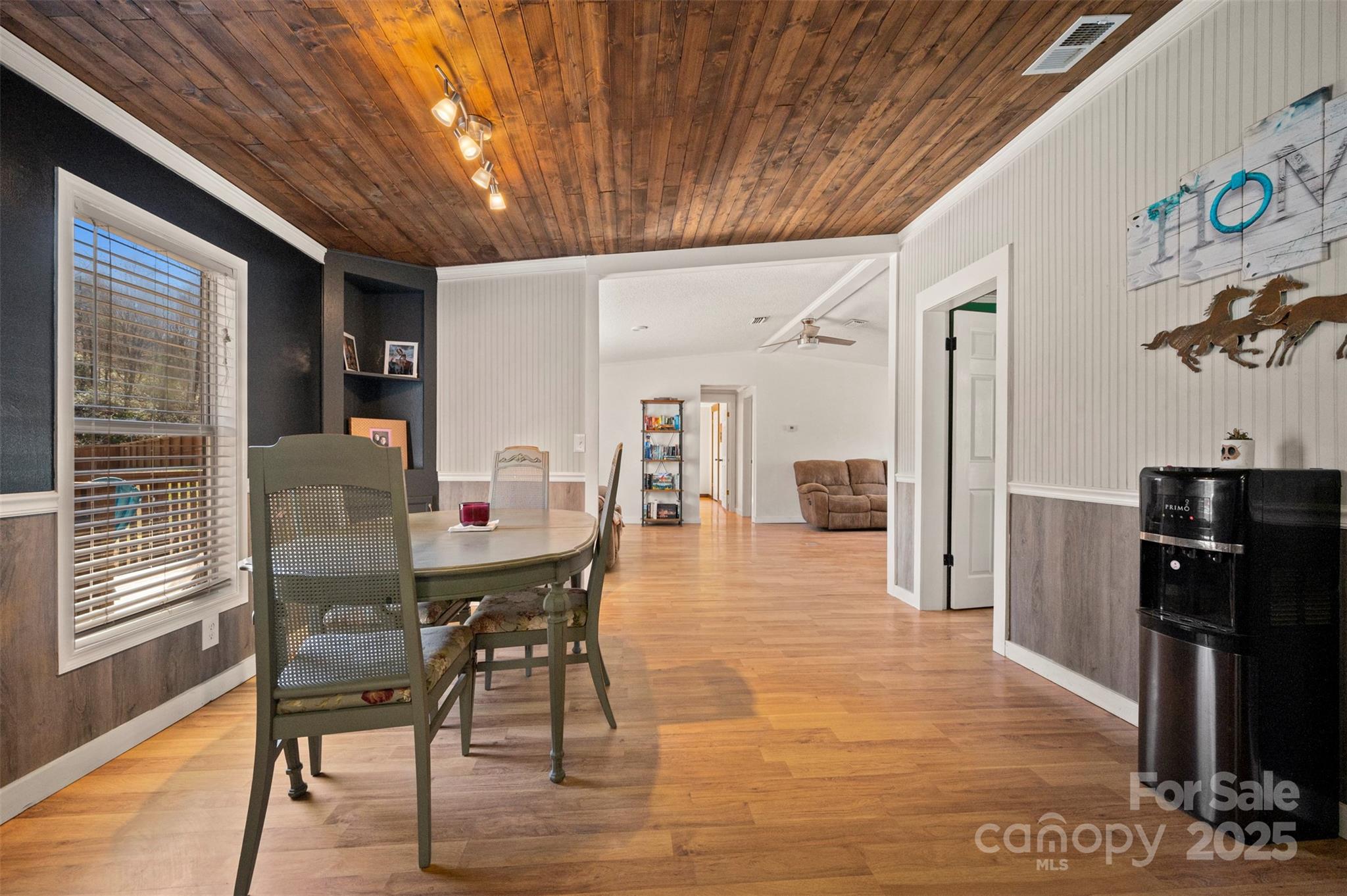 121 Julian Way Property Photo 13