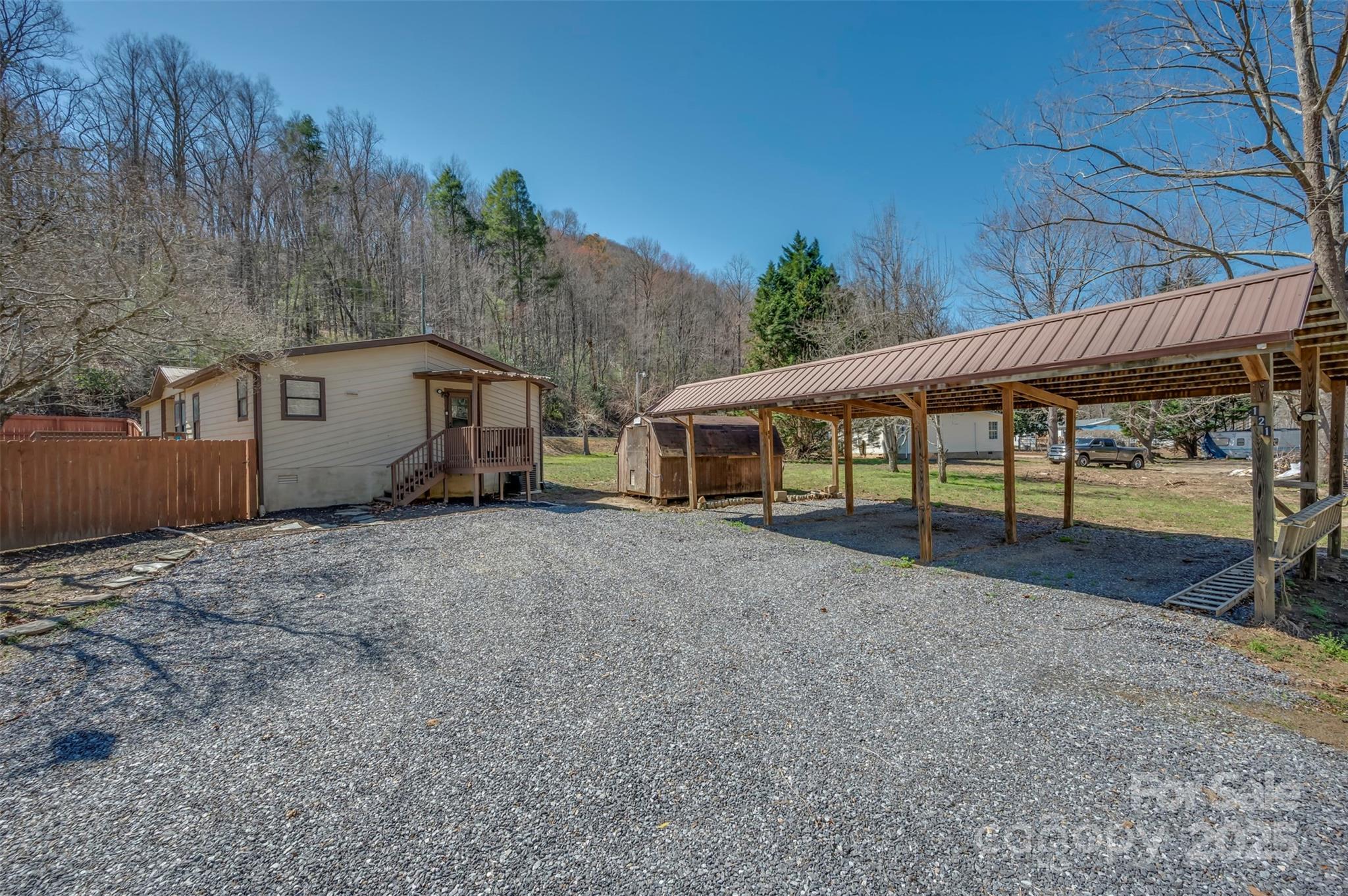 121 Julian Way Property Photo 25