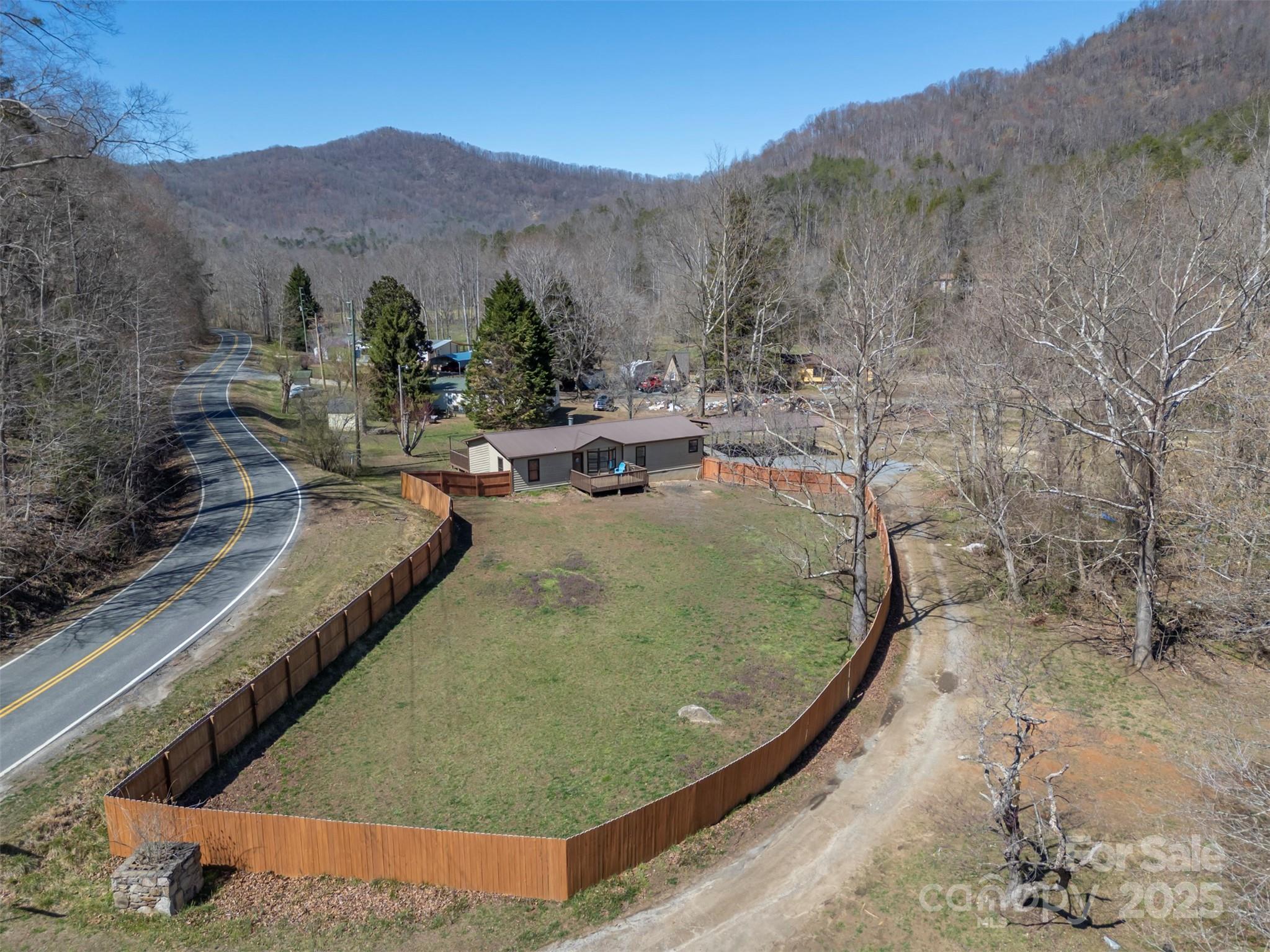 121 Julian Way Property Photo 27