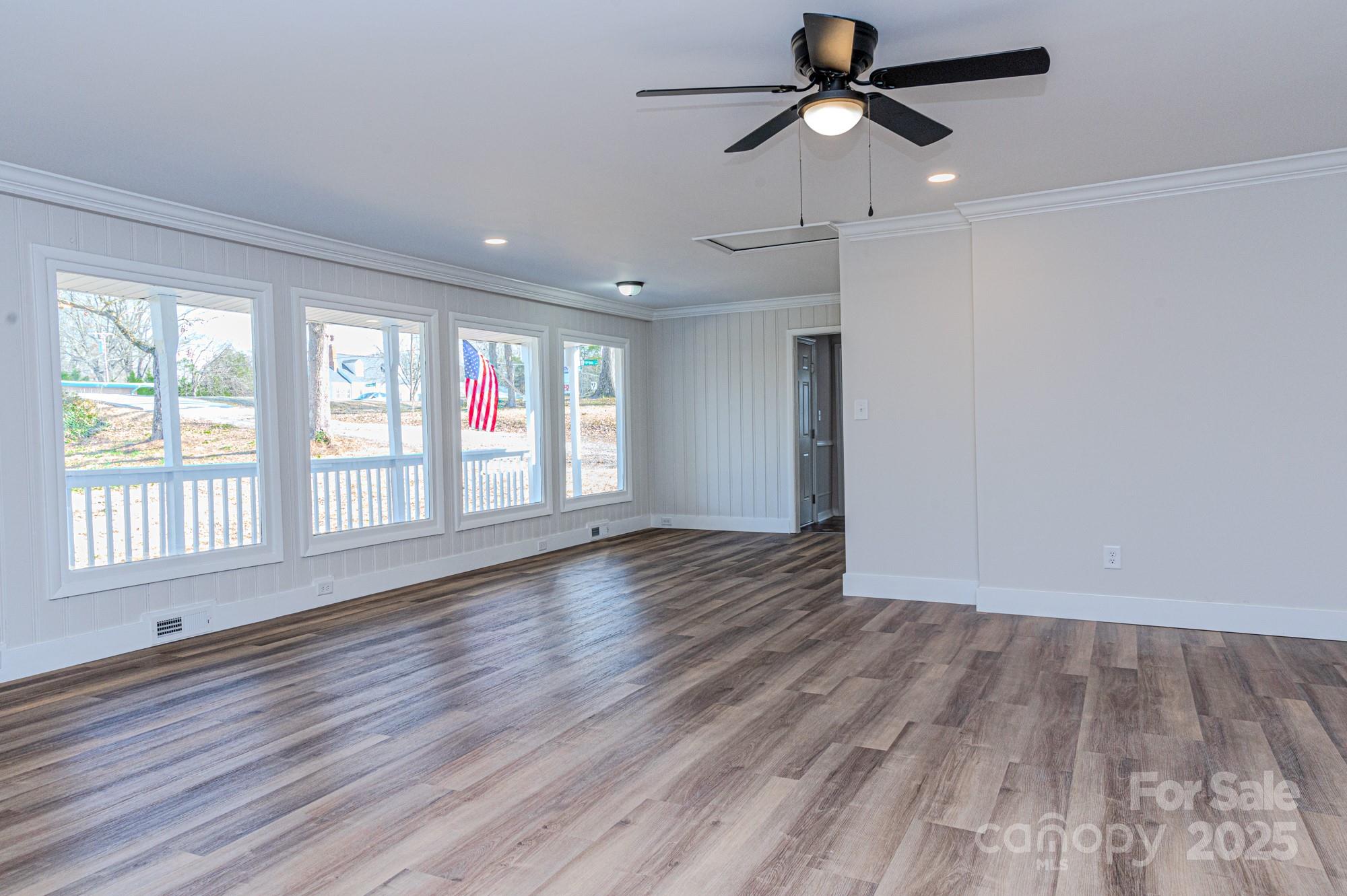 2504 S Cannon Boulevard Property Photo 12