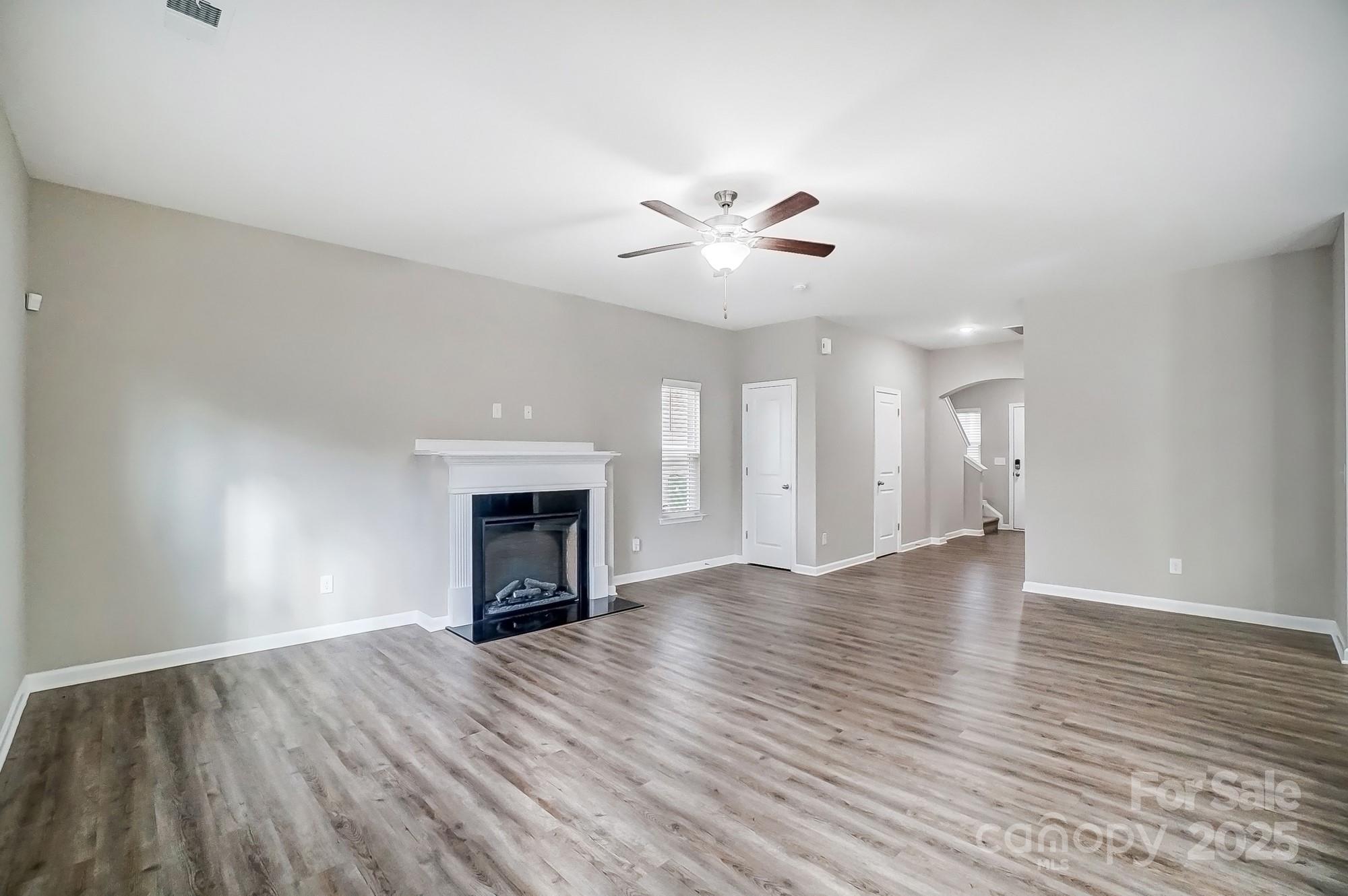 3216 Ainsley Woods Drive Property Photo 5
