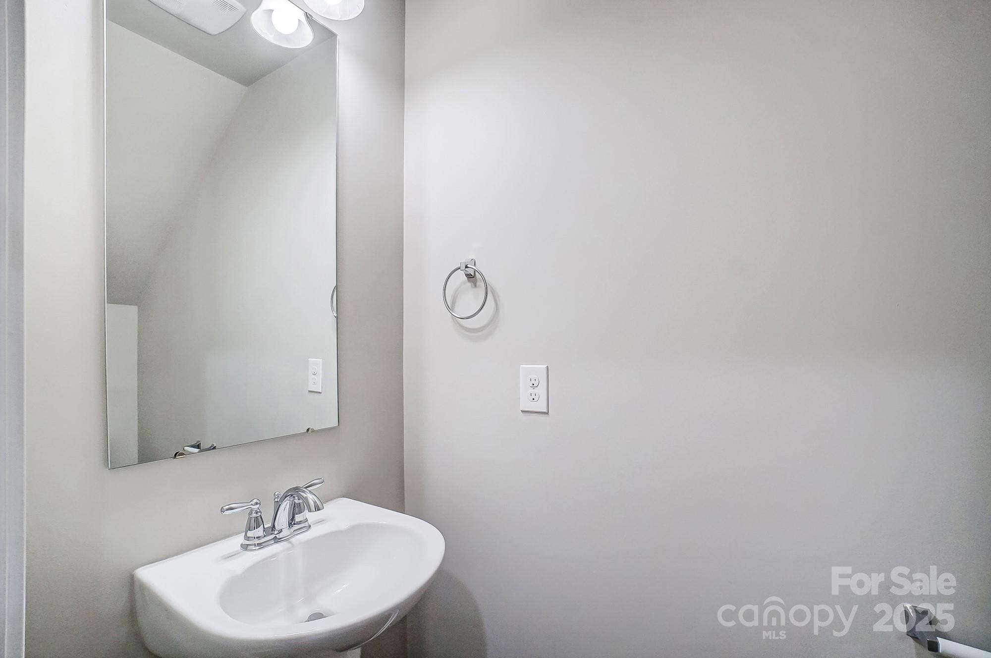 3216 Ainsley Woods Drive Property Photo 15