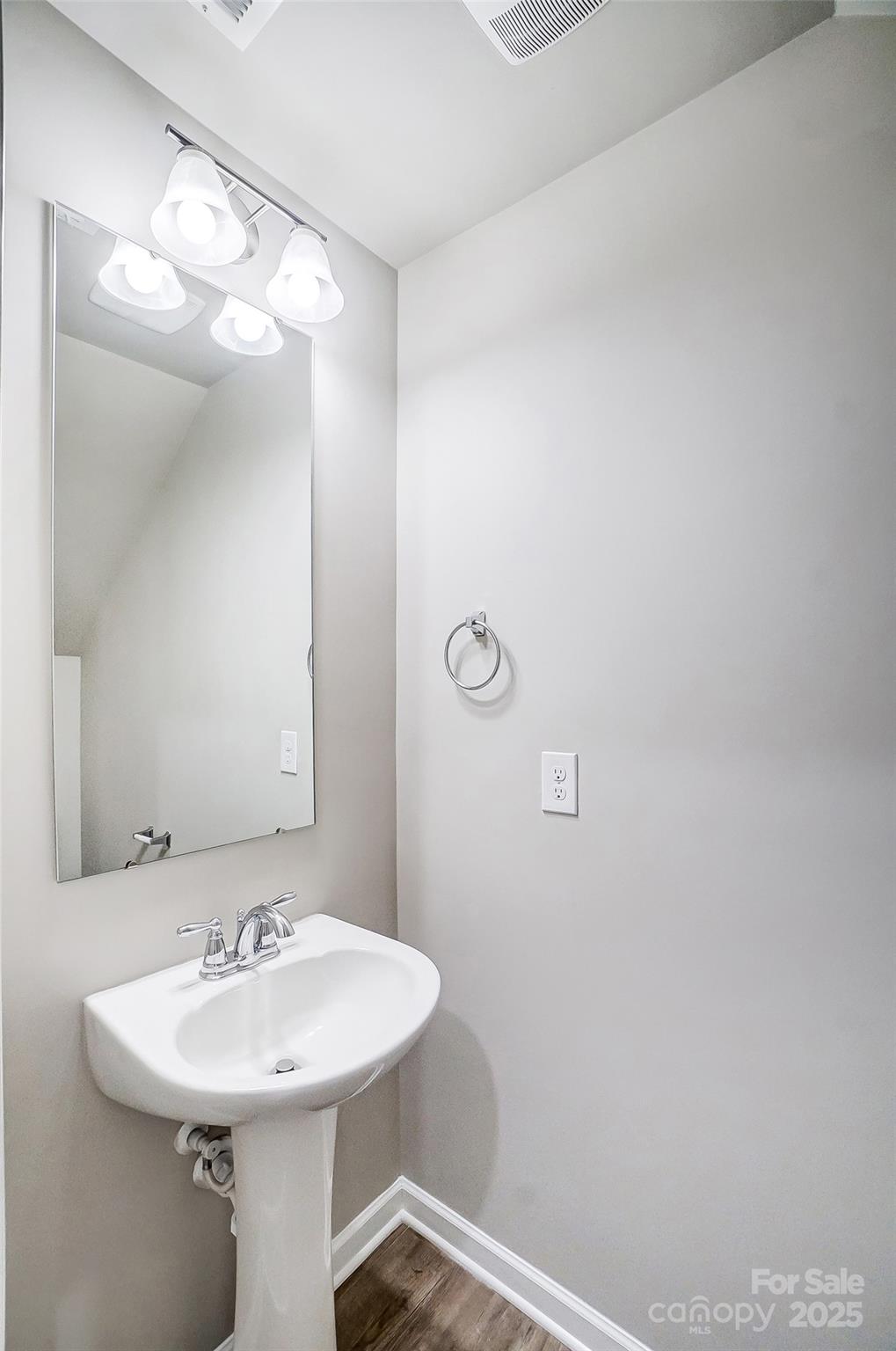 3216 Ainsley Woods Drive Property Photo 16