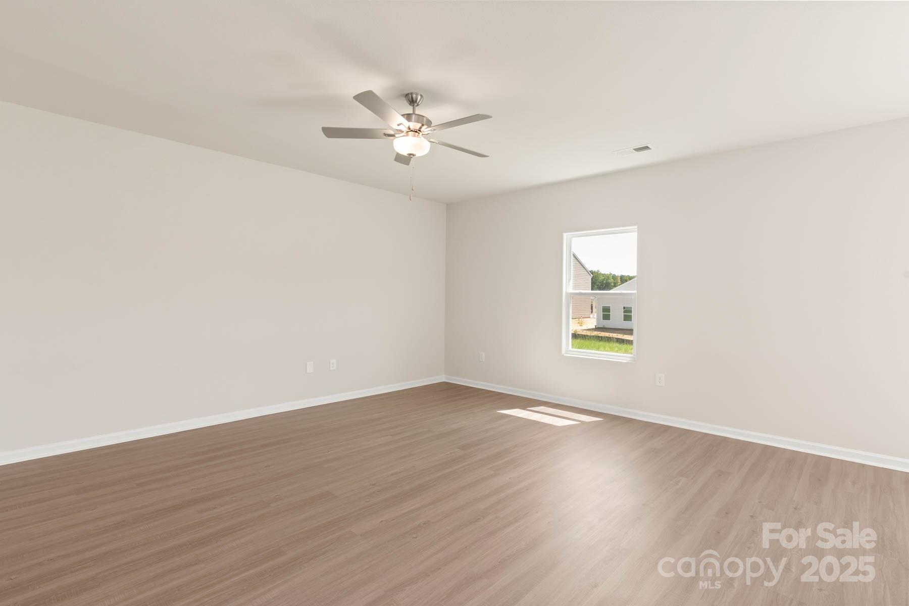 3266 Maple Ridge Drive Property Photo 5