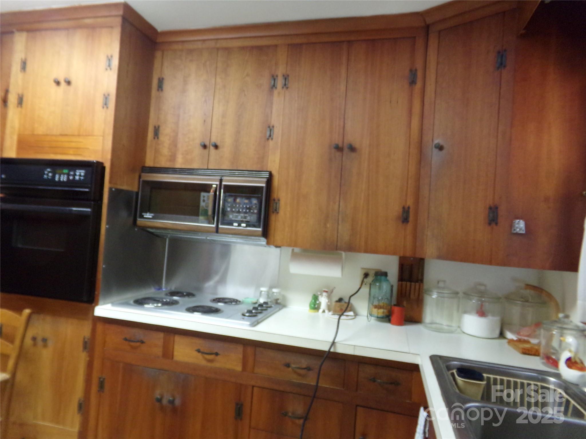 5514 Grafton Place Property Photo 4