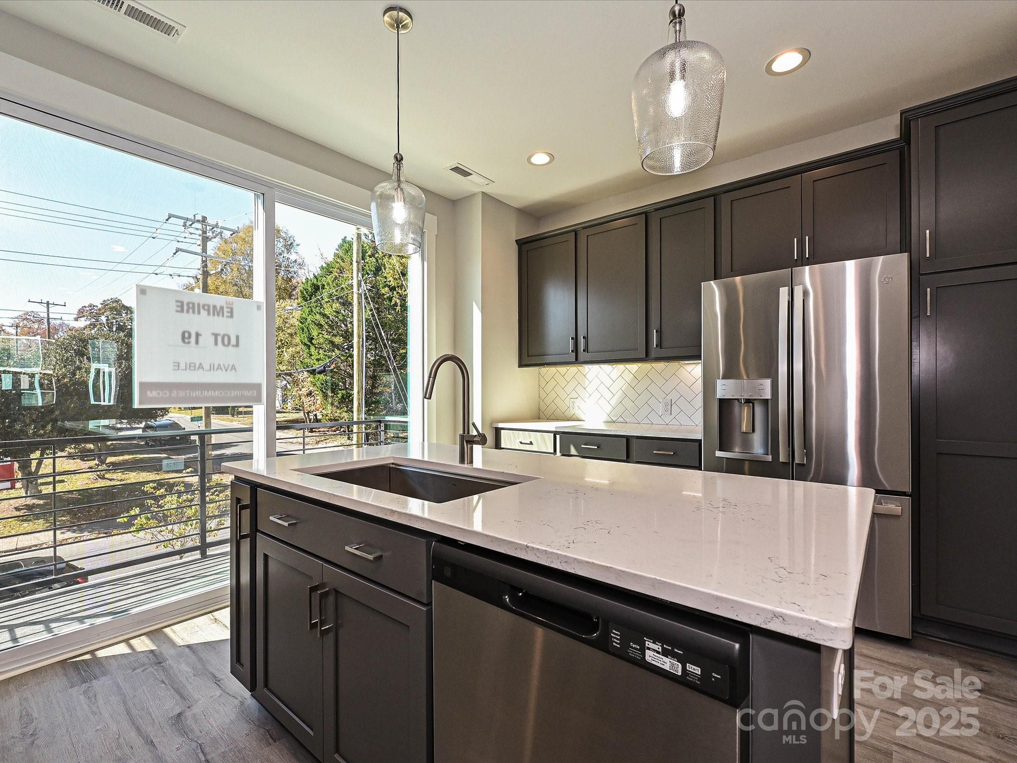 1225 E 34th Street Csw0419 Property Photo 7