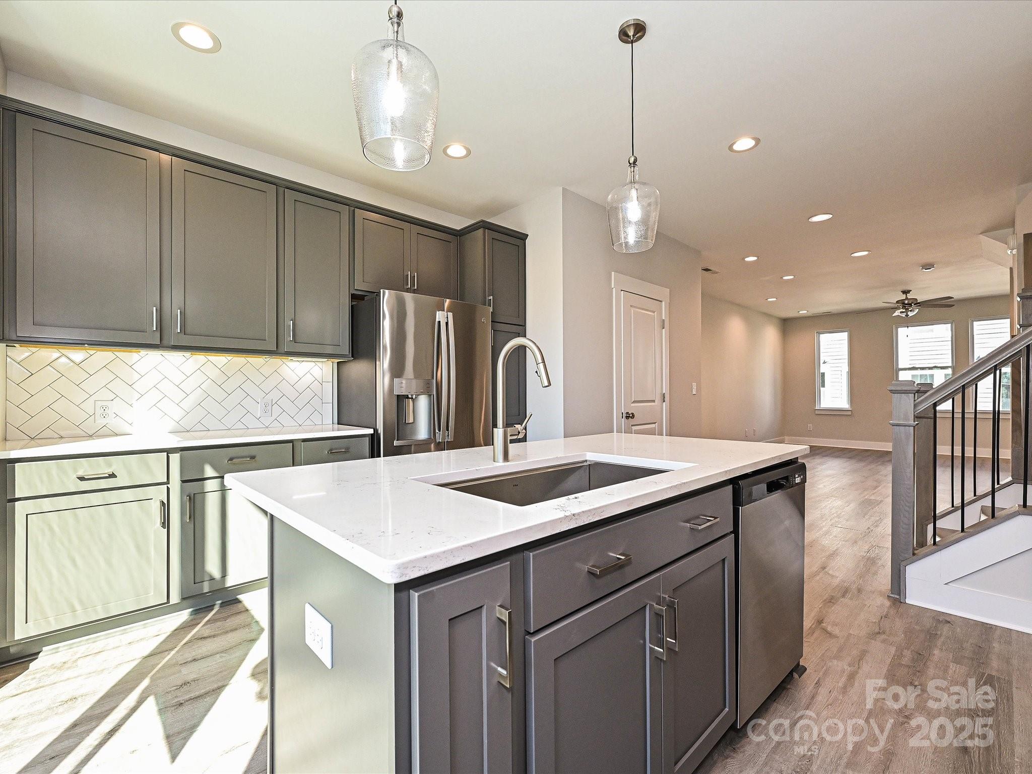 1225 E 34th Street Csw0419 Property Photo 8