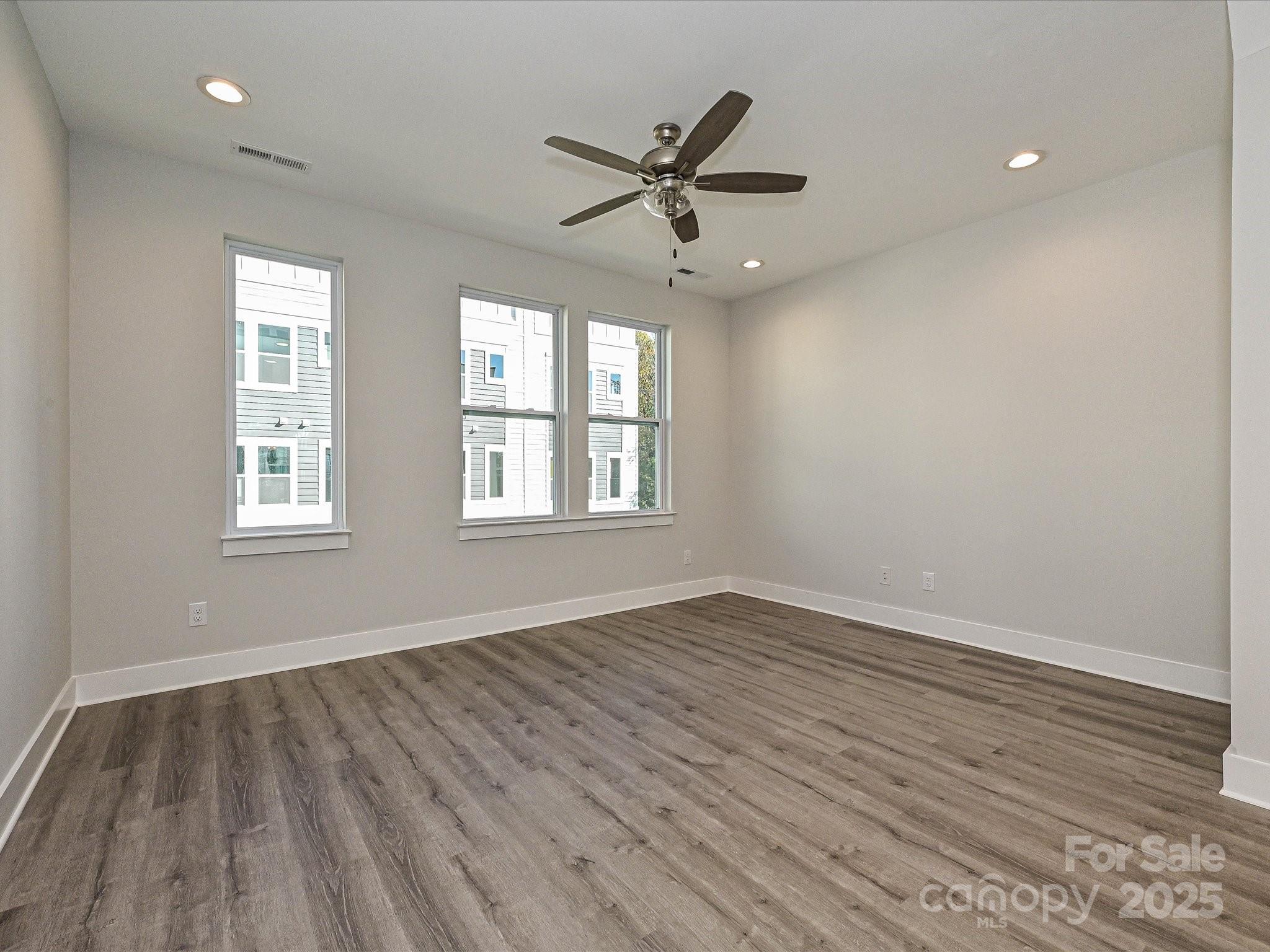 1225 E 34th Street Csw0419 Property Photo 14