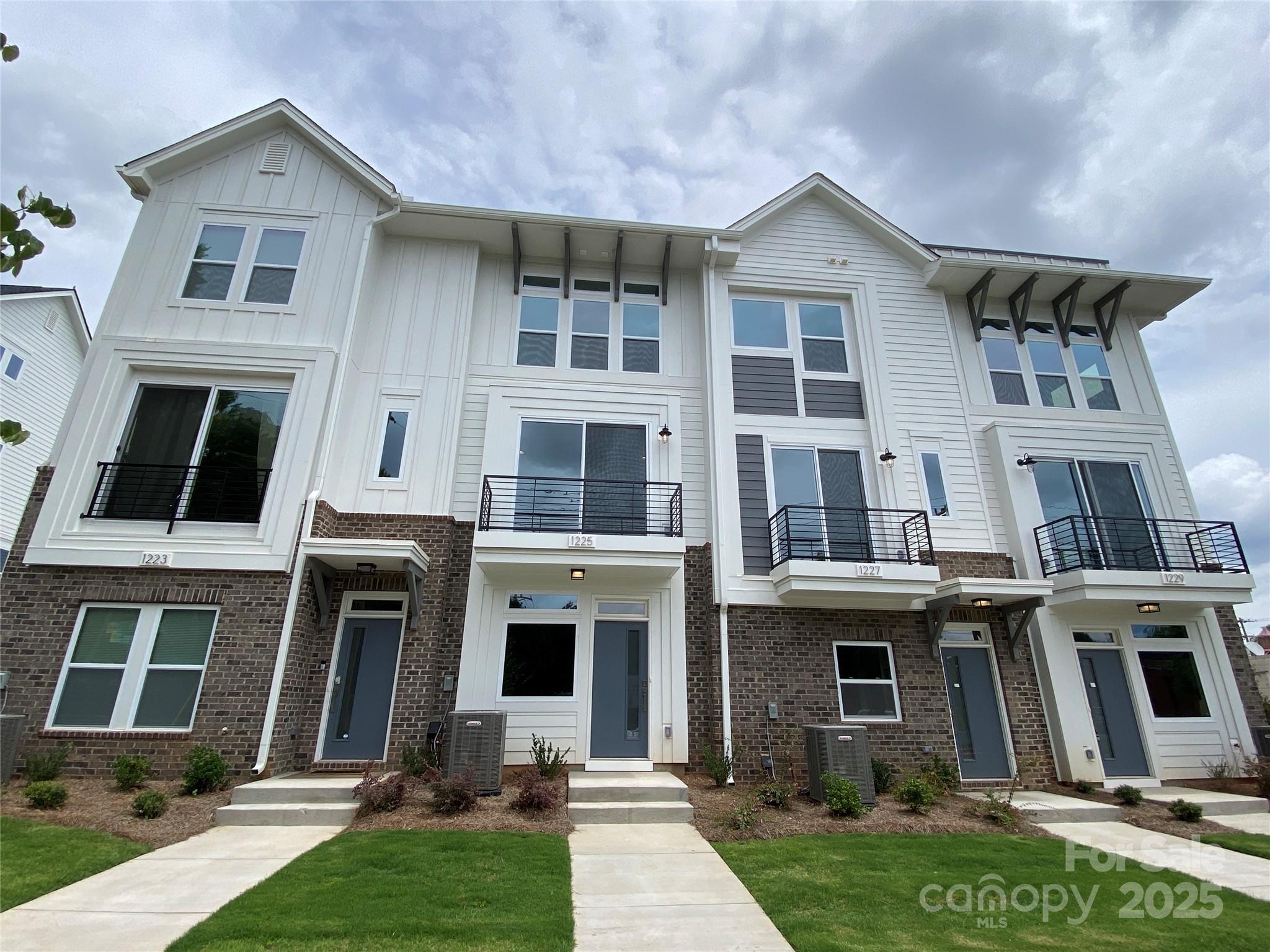1225 E 34th Street Csw0419 Property Photo 46