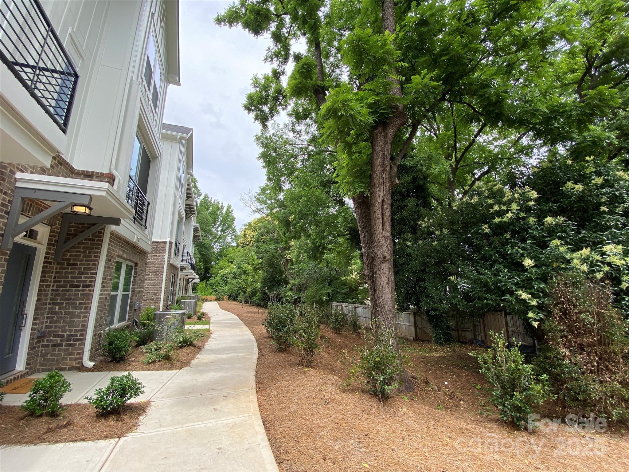 1225 E 34th Street Csw0419 Property Photo 47