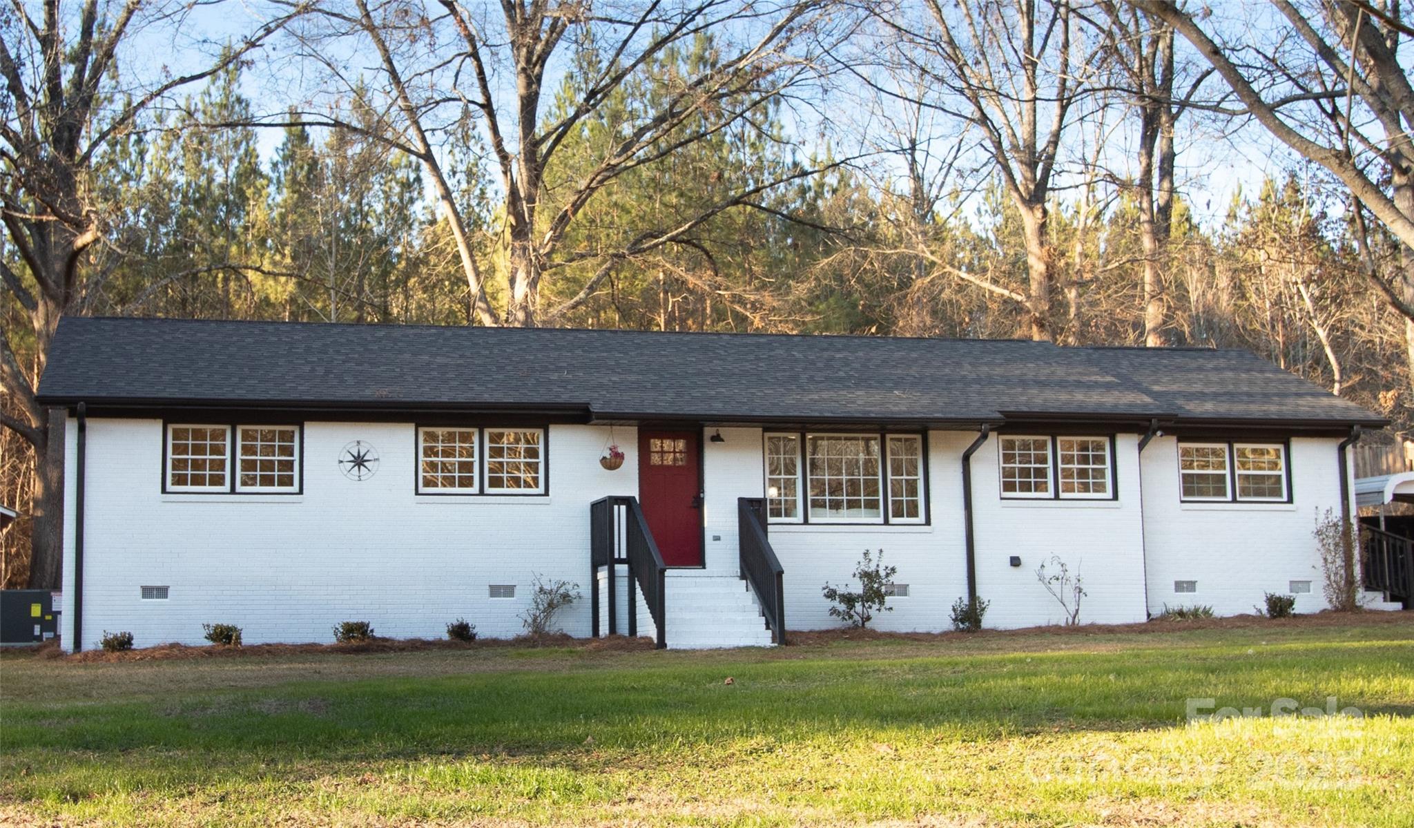 6726 Lockhart Road Property Photo